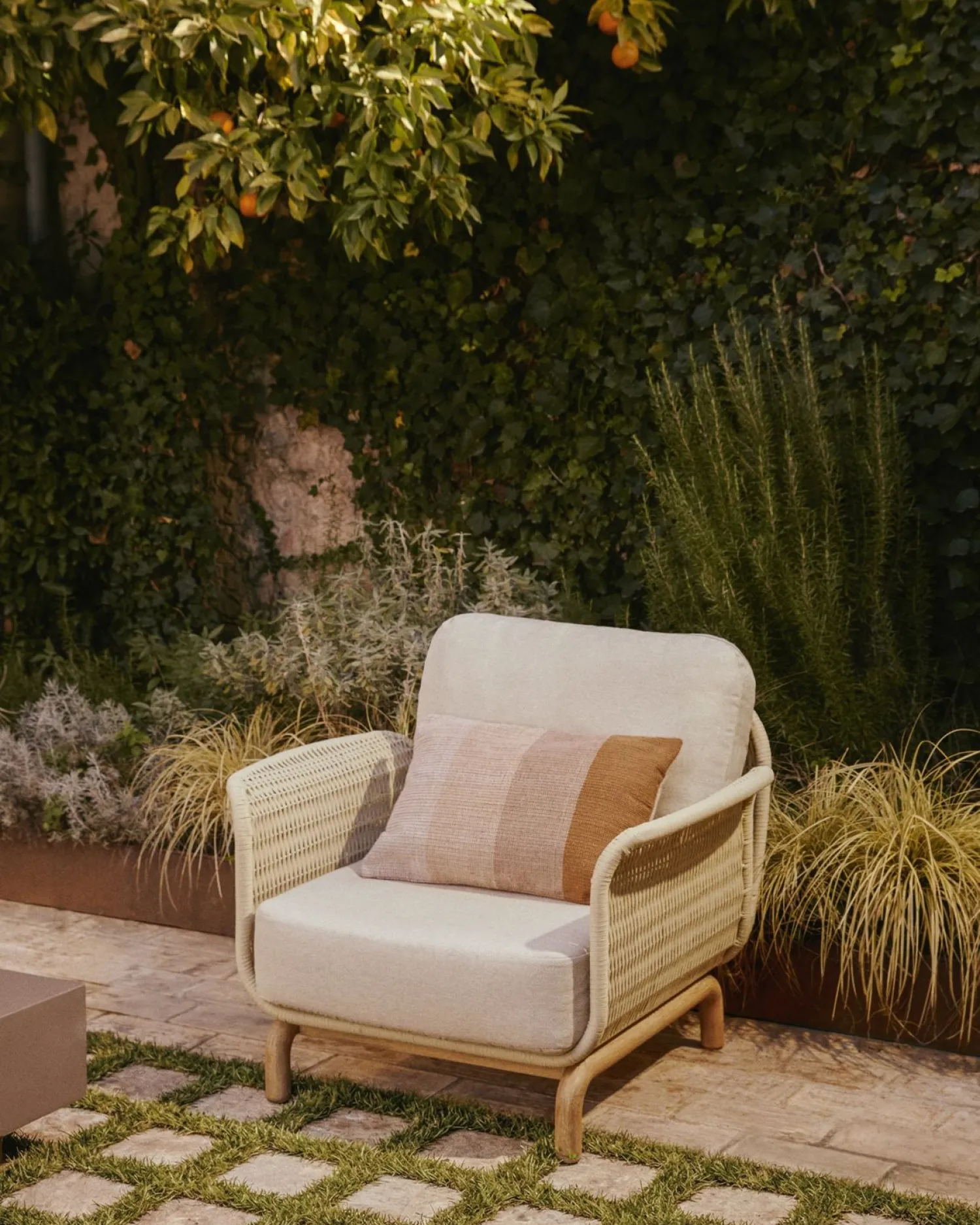 Tuinstoelen-Kave Home Alipa Outdoor Fauteuil Ecru