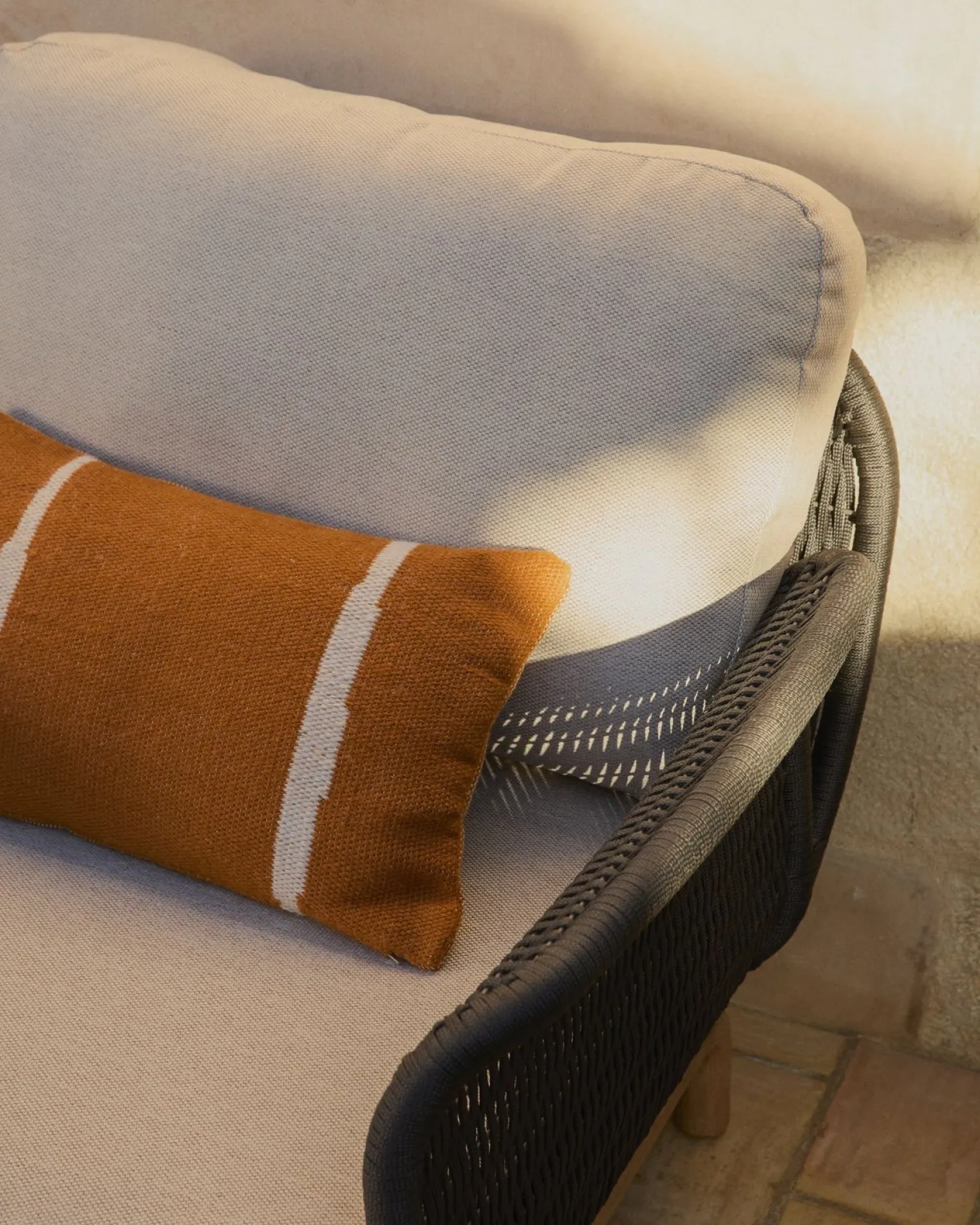 Tuinstoelen-Kave Home Alipa Outdoor Fauteuil Antraciet