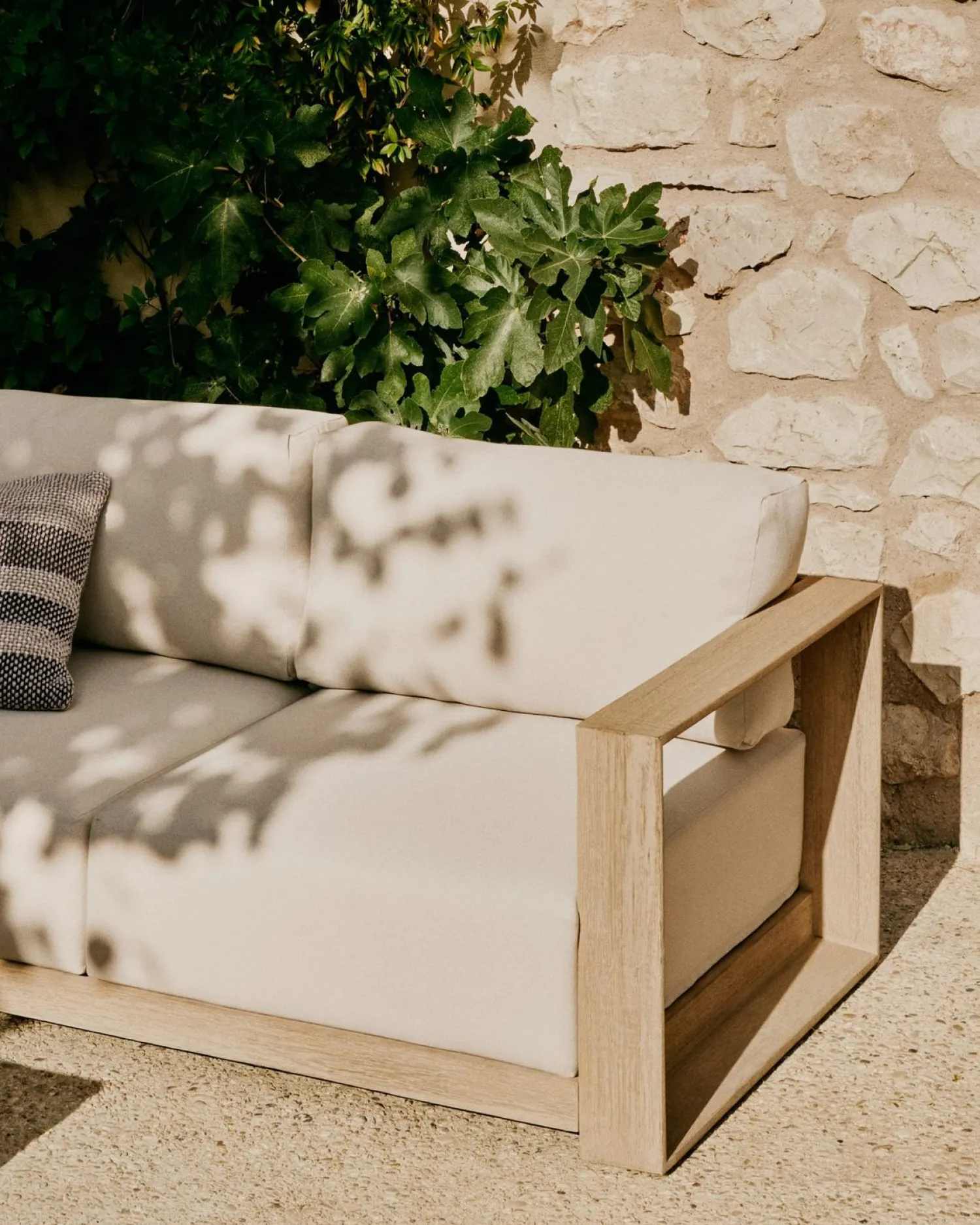 Tuinbanken|Zitbanken-Kave Home Ambra 2-Zitsbank Beige