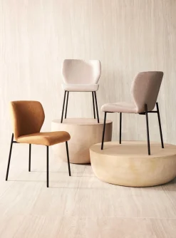 Eetkamerstoelen Zonder Armleuning-Eijerkamp Collectie Andrew Eetkamerstoel Beige