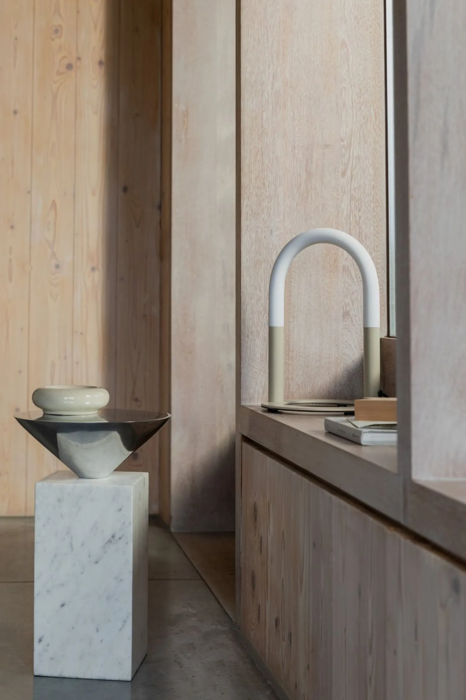 Moderne Tafellampen|Tafellampen-Zuiver Arch Tafellamp Beige