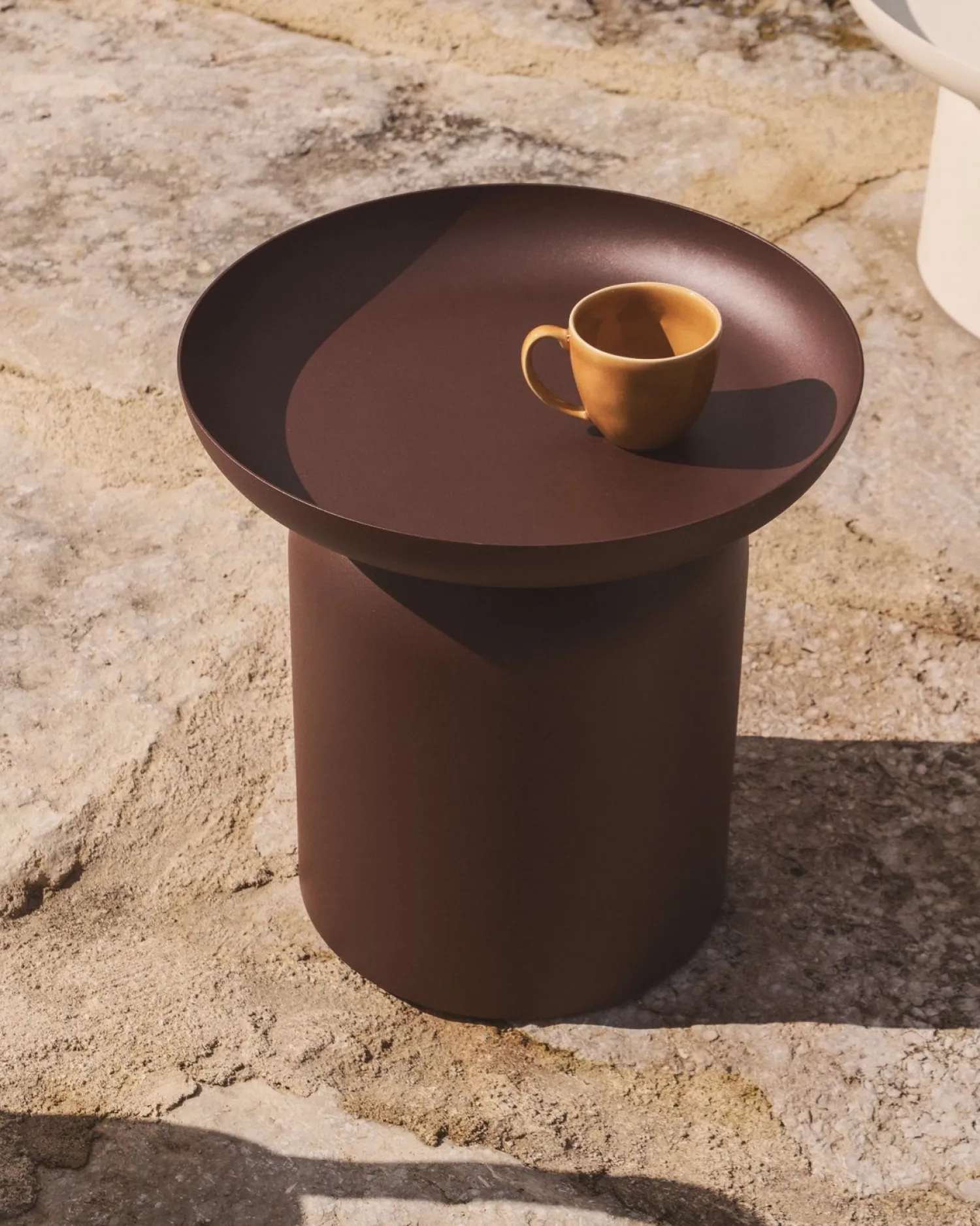 Tuintafels-Kave Home Arcola Bijzettafel Bruin