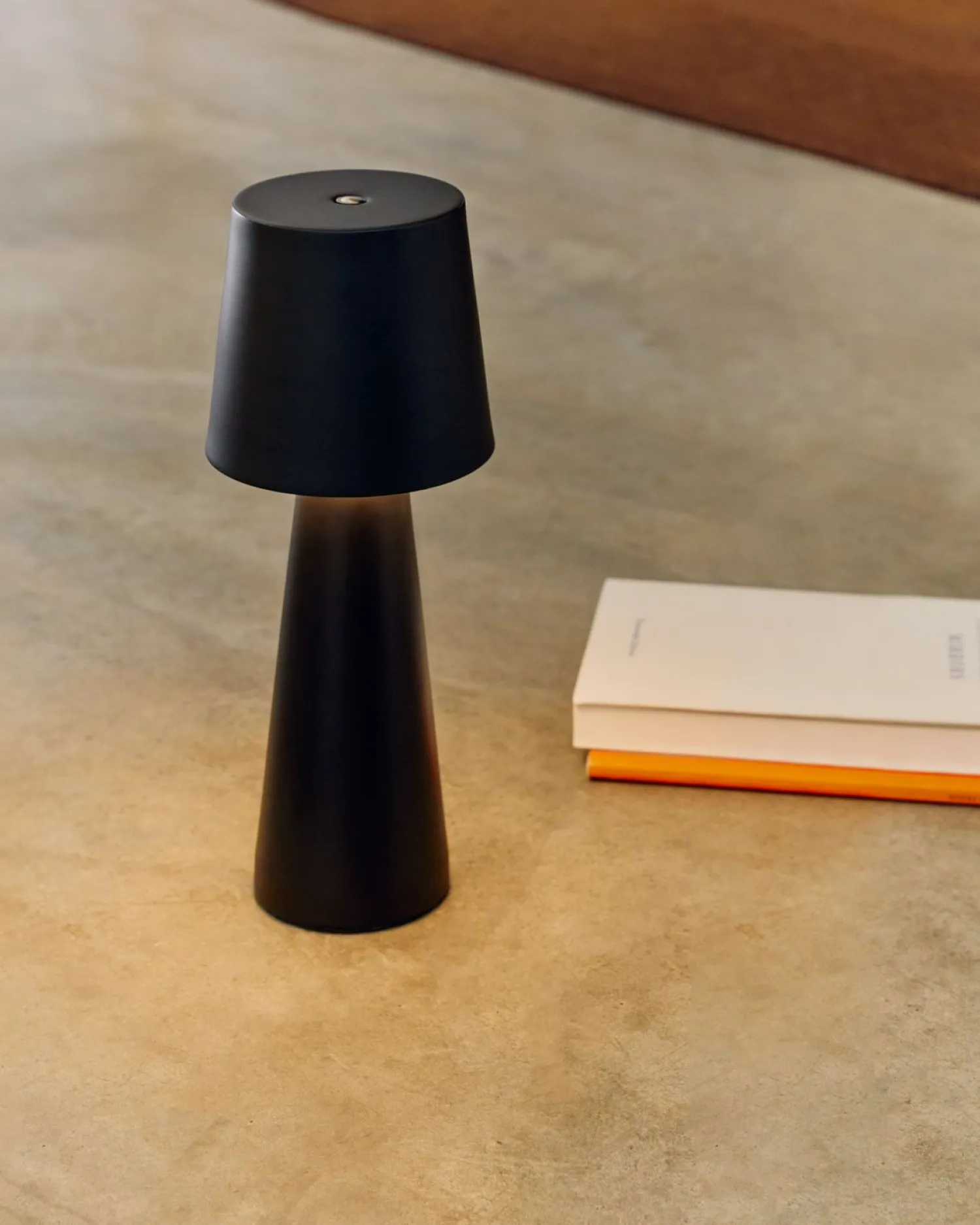Moderne Tafellampen|Tafellampen-Kave Home Arenys Kleine Tafellamp Zwart