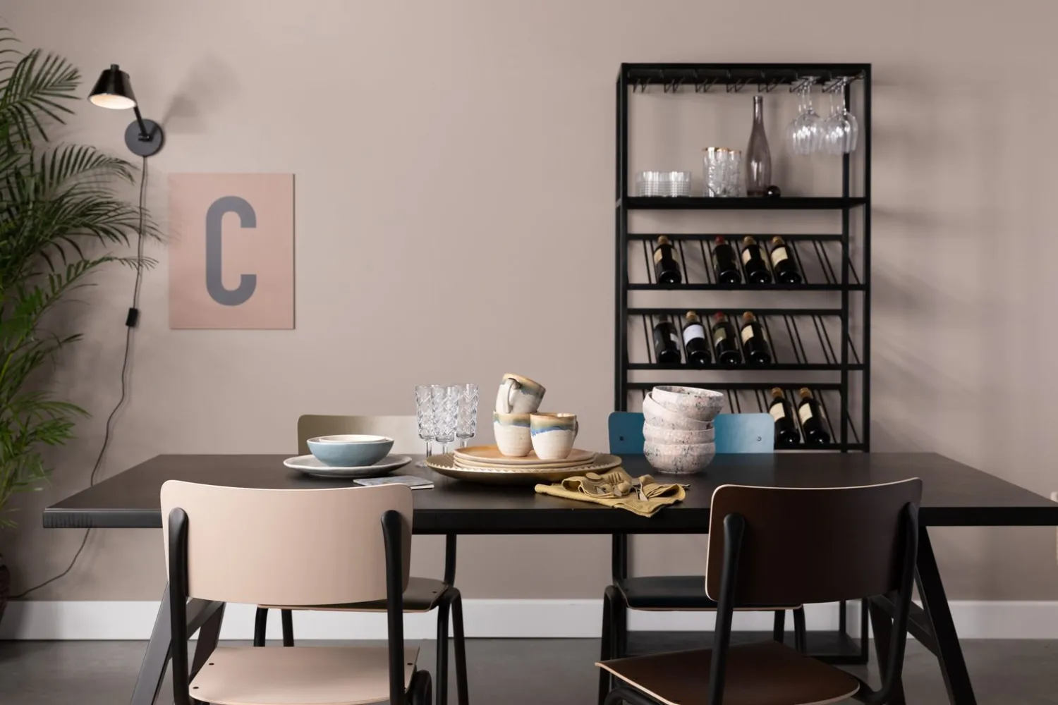 Eetkamerstoelen Zonder Armleuning-Zuiver Back to School (set van 4) Eetkamerstoel Matte Beige