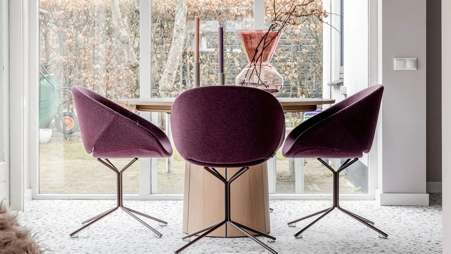 Design Stoelen|Eetkamerstoelen Zonder Armleuning-Artifort Beso Eetkamerstoel Brown