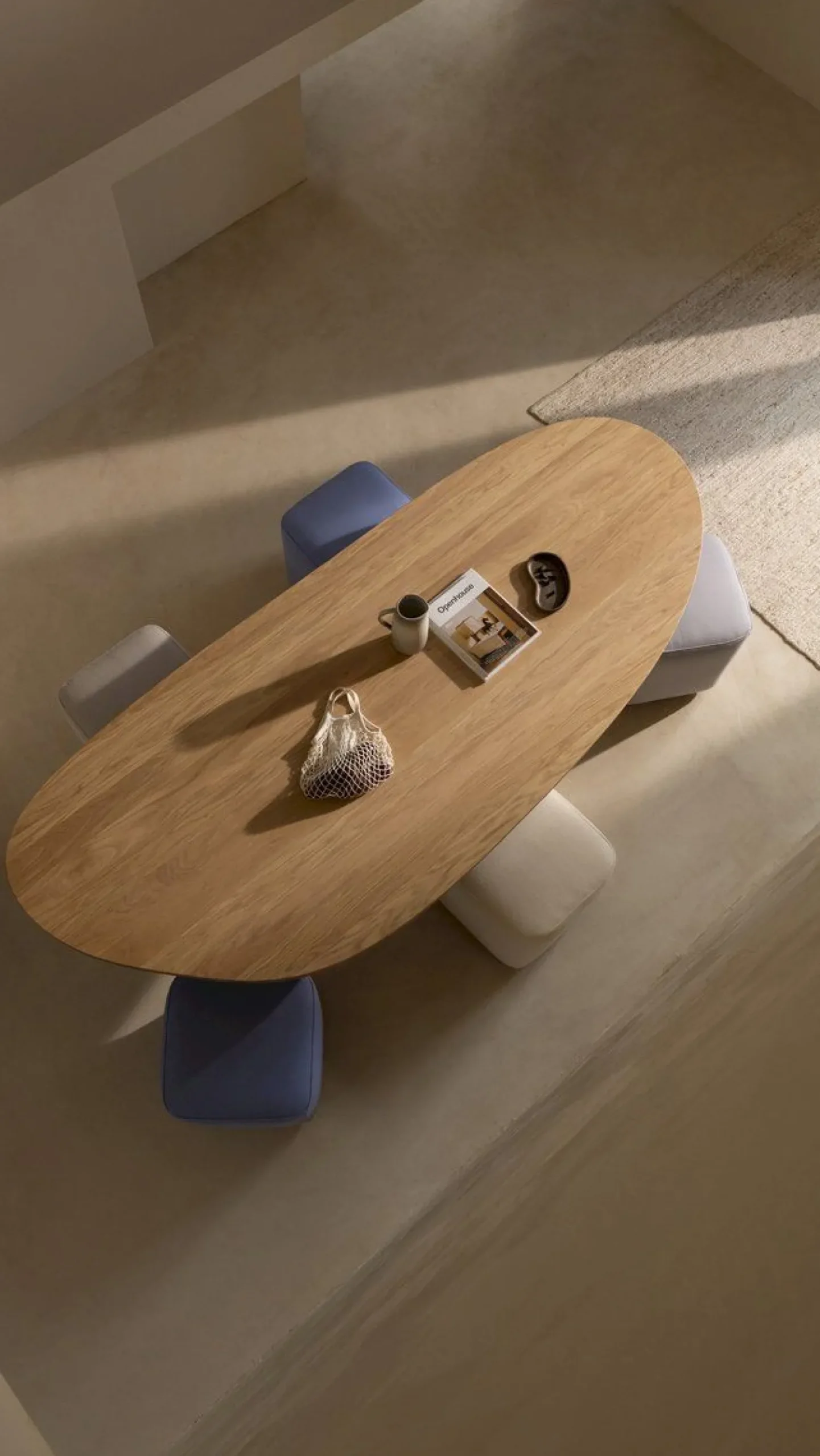 Houten Eettafels|Organische Eettafels-Studio HENK Blob Slim Co Eettafel Natural Light