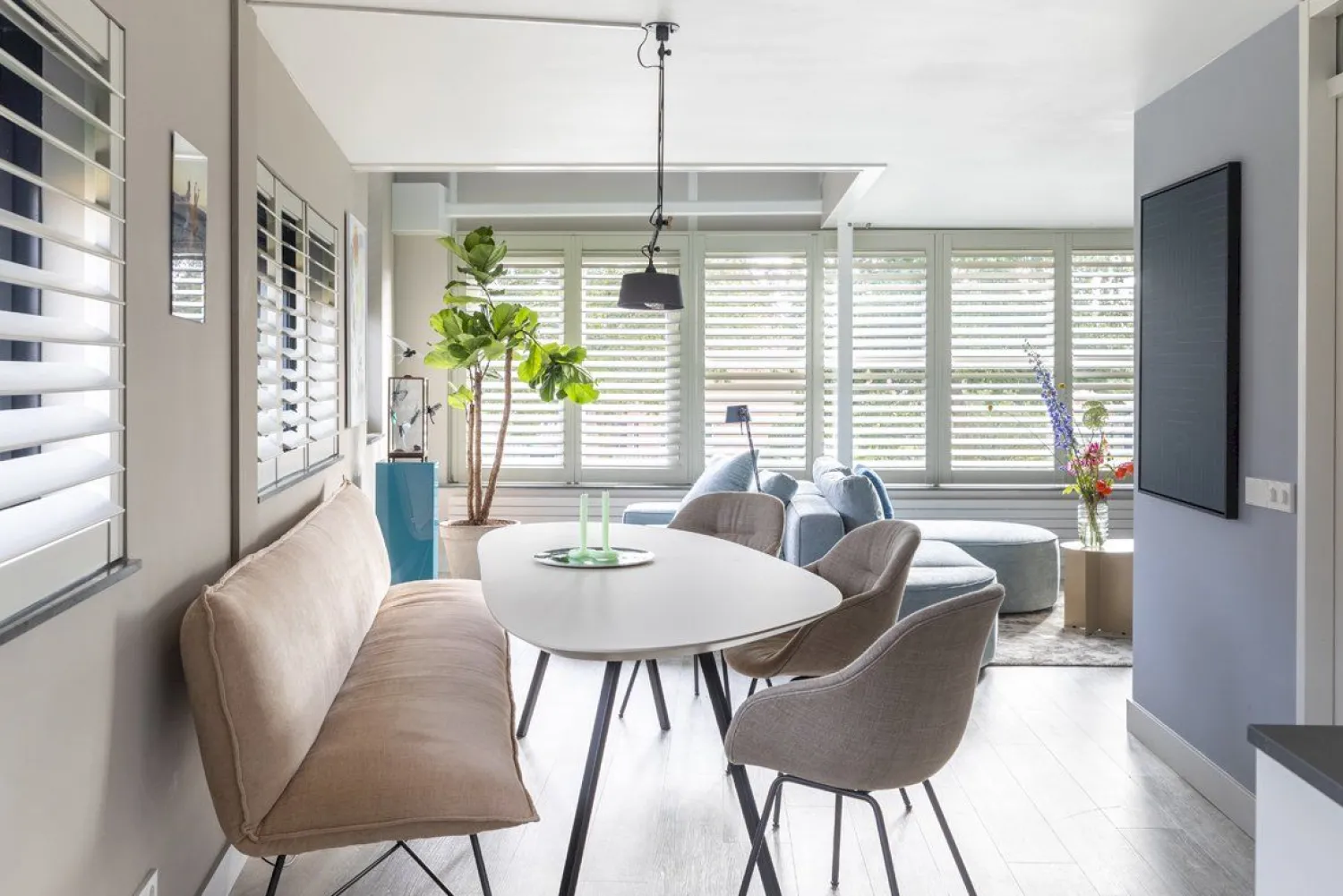 Houten Eettafels|Organische Eettafels-Studio HENK Blob Slim Co Eettafel Natural Light
