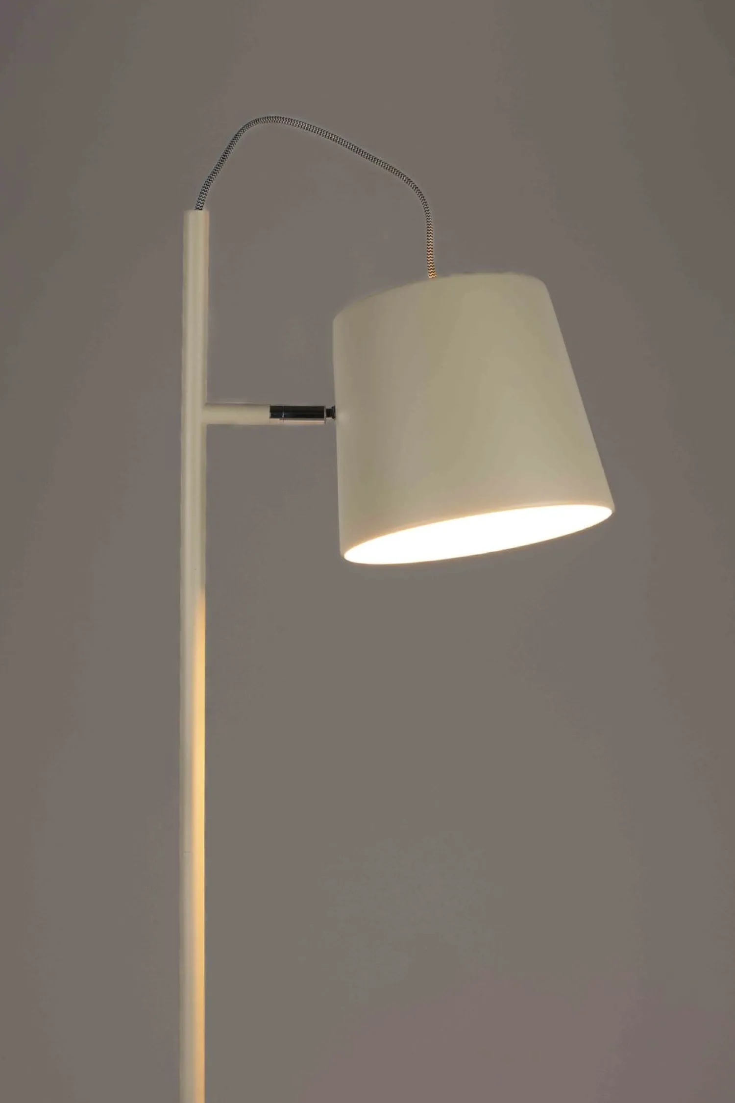 Vloerlampen|Vloerlampen-Zuiver Buckle Head Vloerlamp Beige