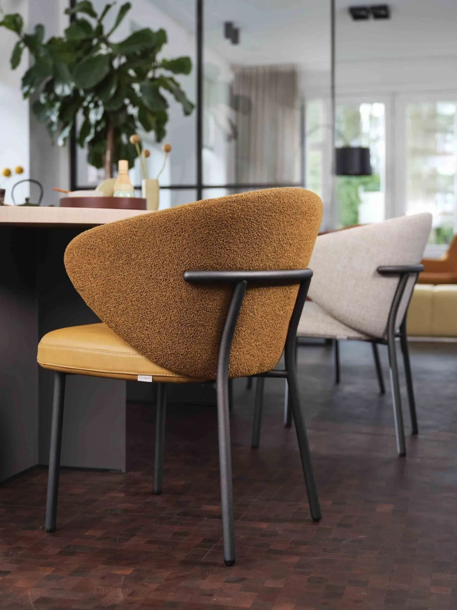 Design Stoelen|Kuipstoelen-Bert Plantagie Calix Four Eetkamerstoel Bronze