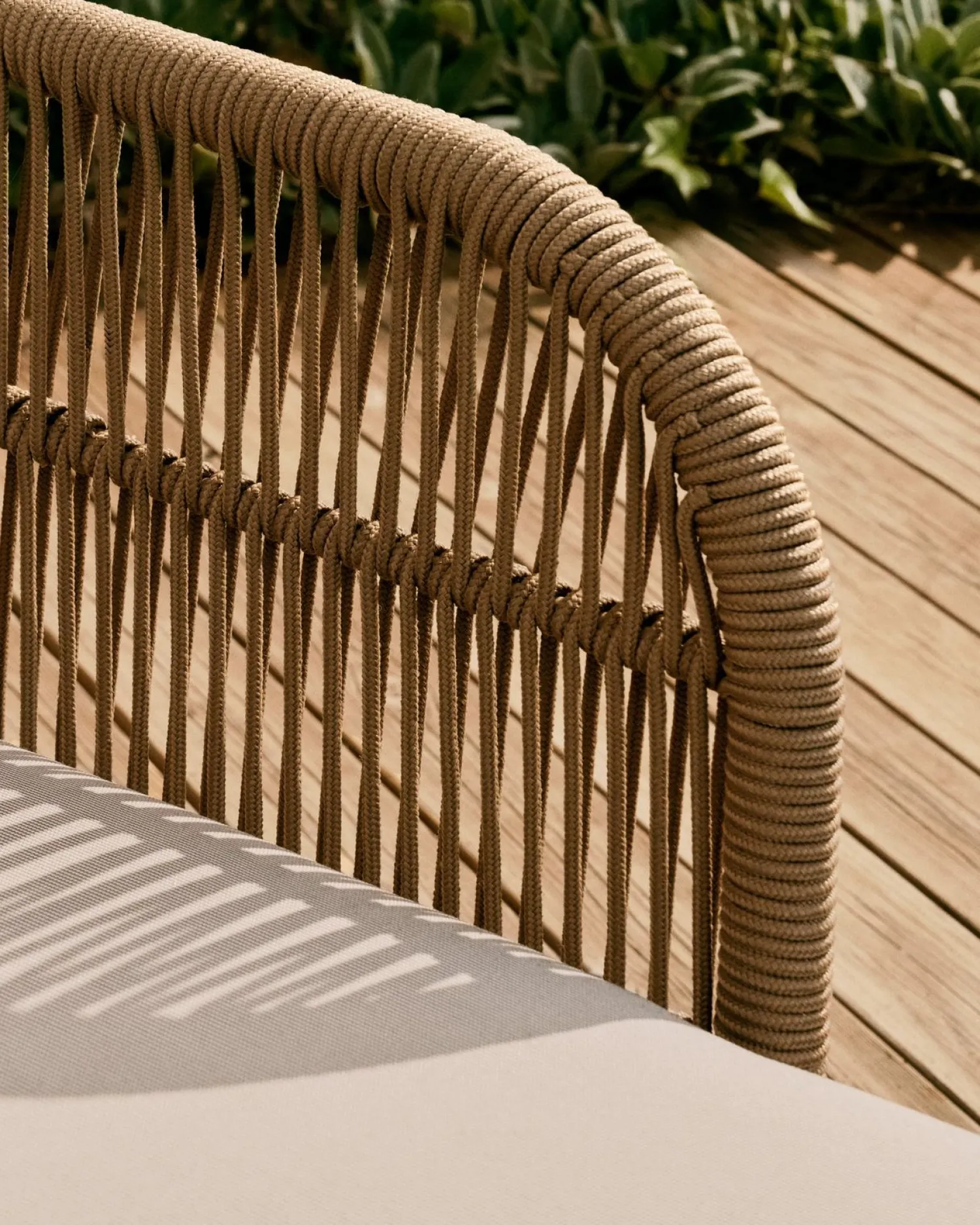 Tuinbanken-Kave Home Catalina Ligbed Beige, Bruin