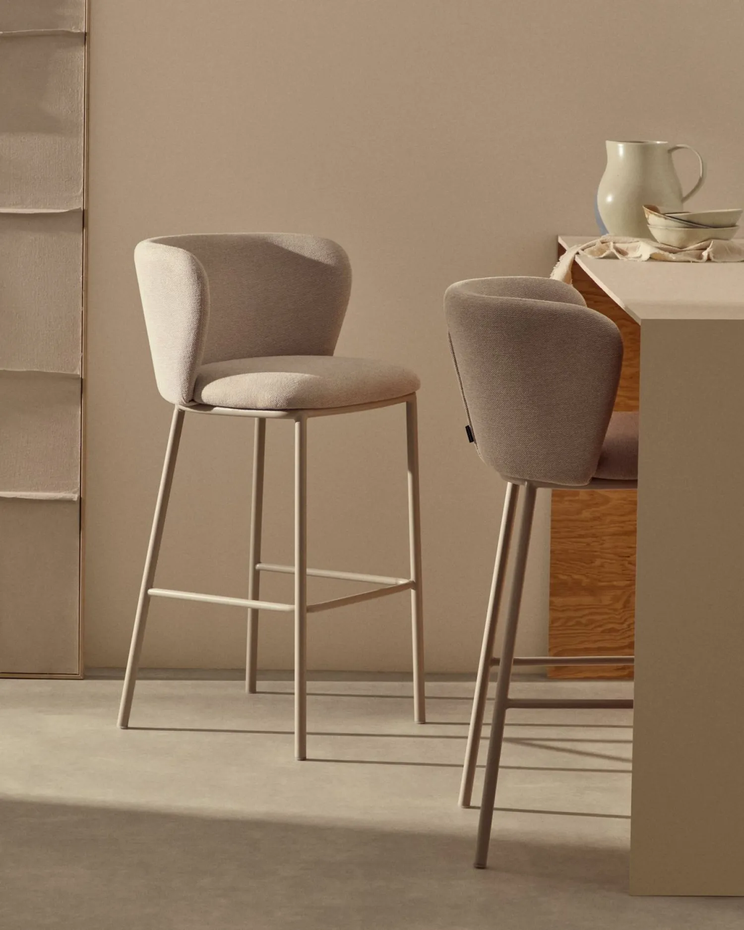 Stoffen Barkrukken-Kave Home Ciselia Hoog Barstoel Beige