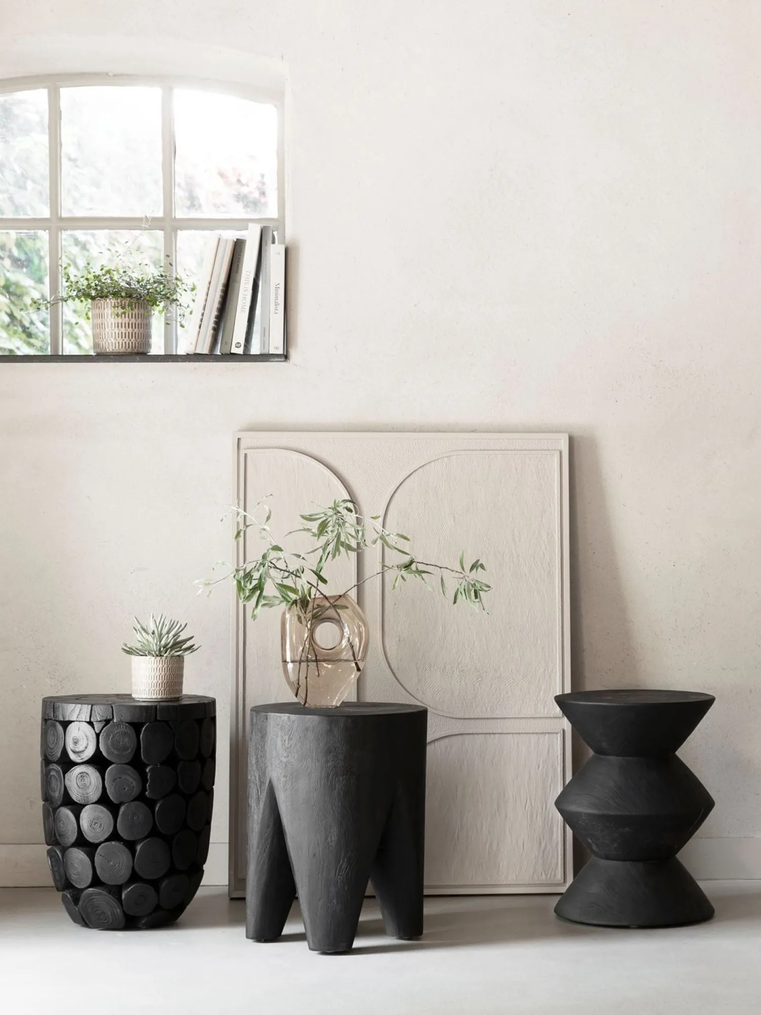 Houten Salontafels|Ronde Salontafels-MUST Living Cone Salontafel Zwart