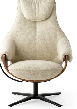 Design Fauteuils-Leolux Cream Plus Fauteuil Cream, Walnut
