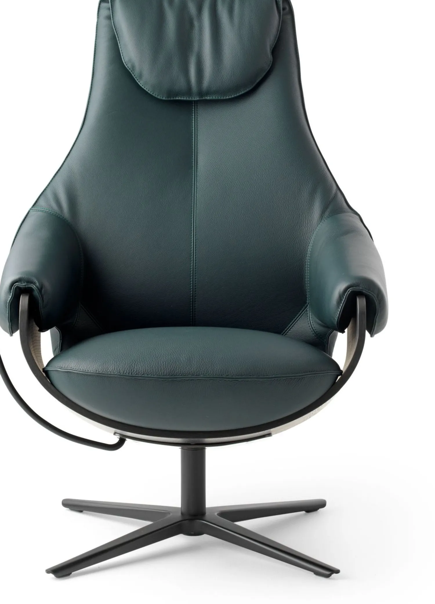 Design Fauteuils-Leolux Cream Plus Fauteuil Cream, Walnut