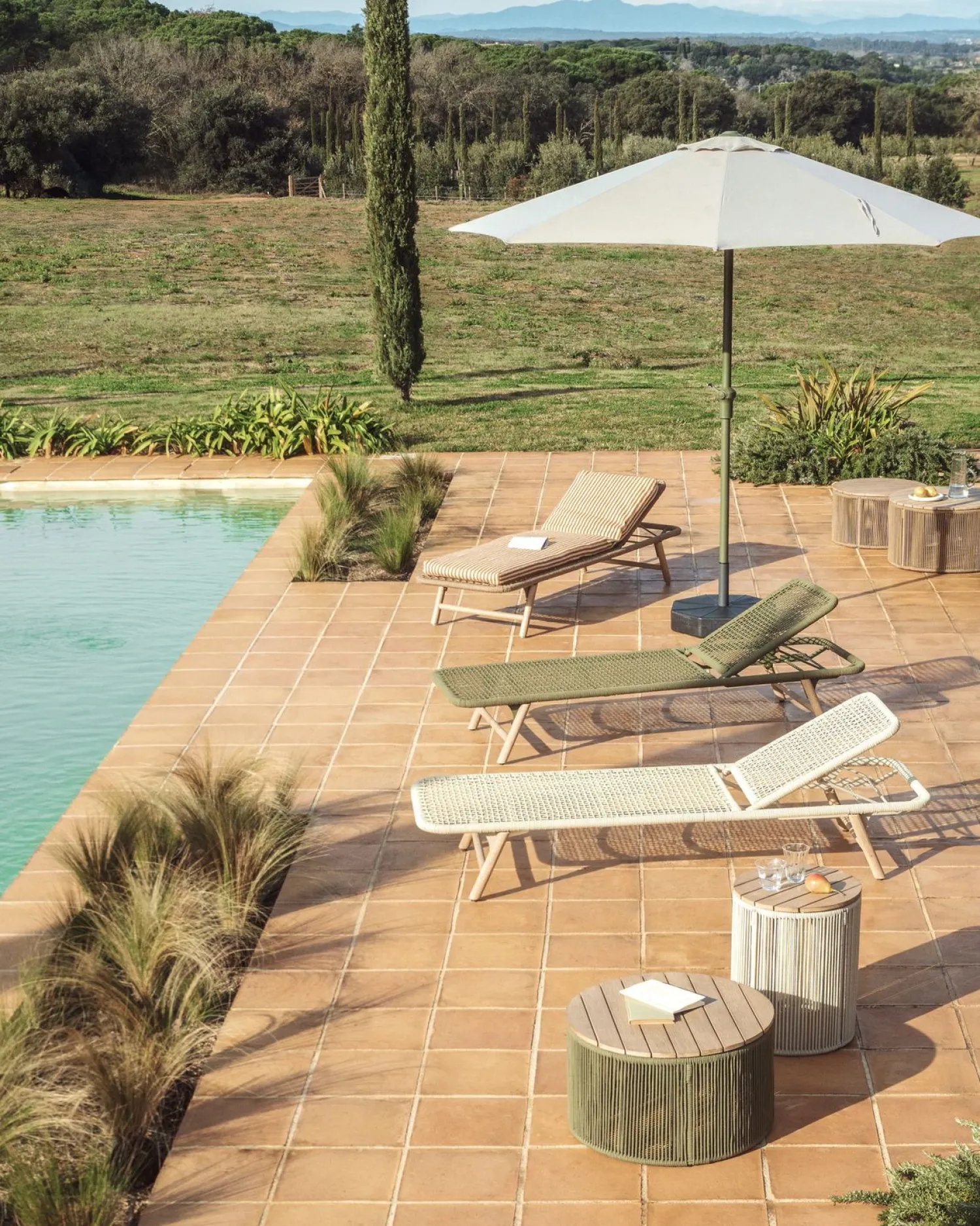 Tuinstoelen-Kave Home Dandara Ligstoel Ecru