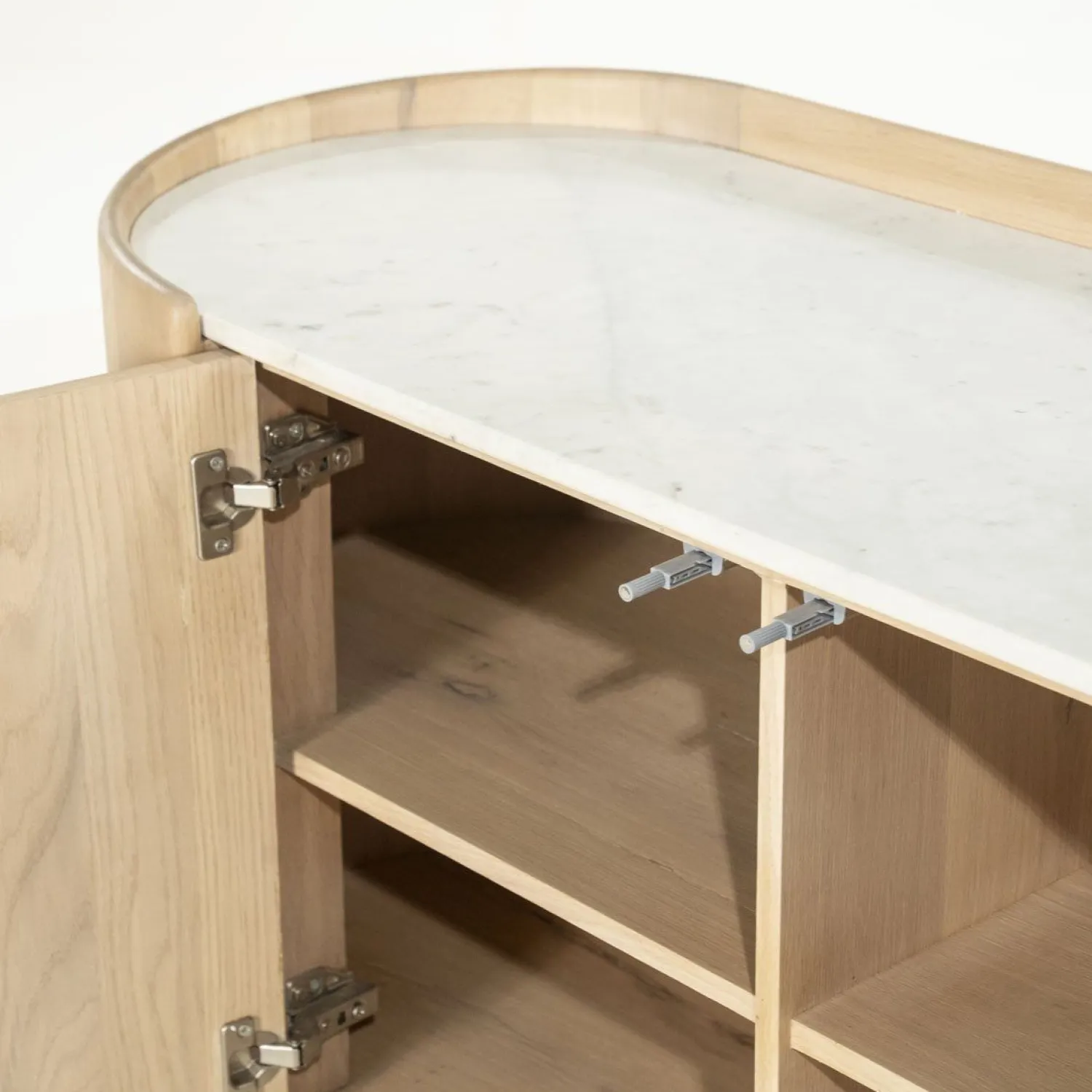 Dressoirs-Eleonora Don Dressoir Bruin