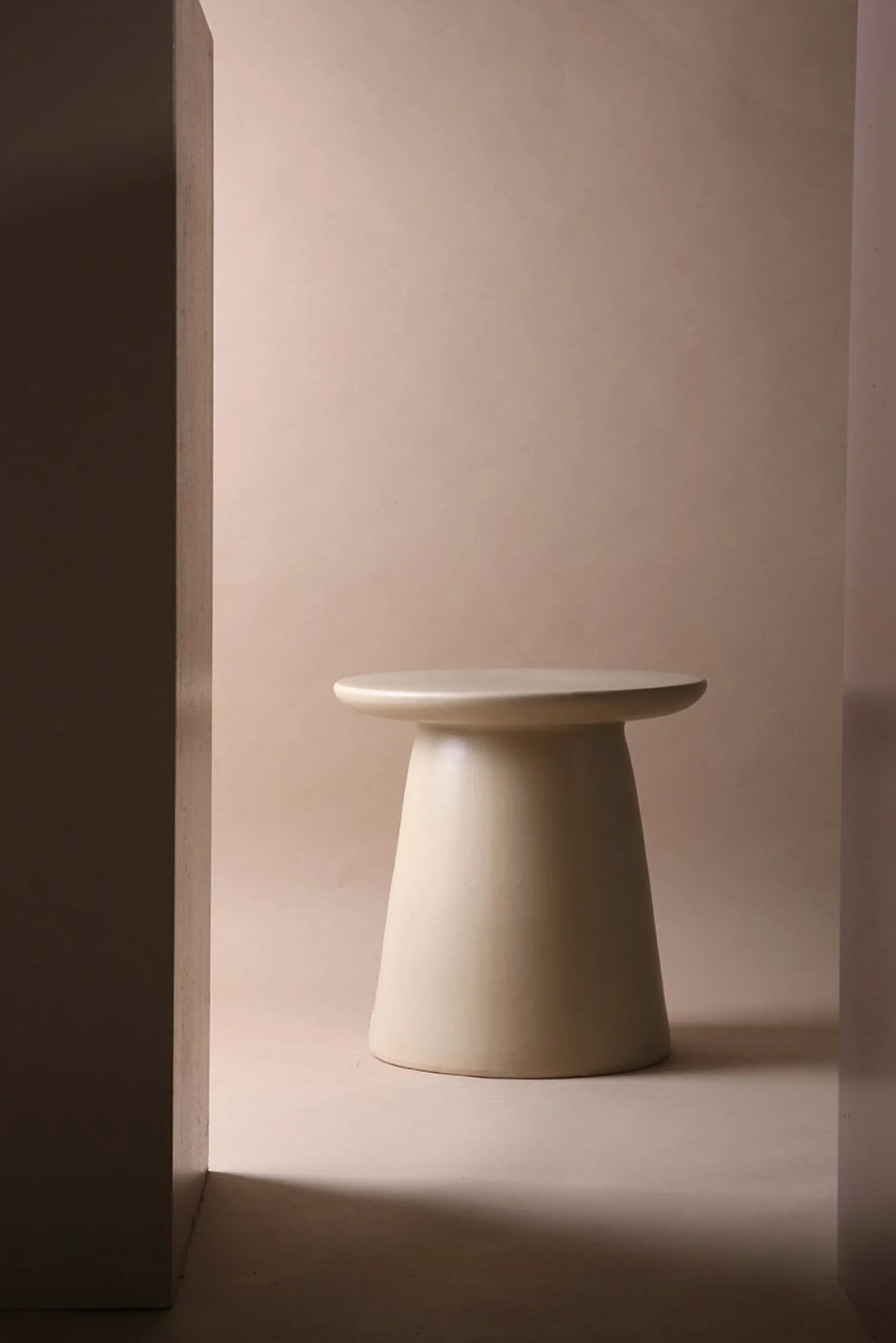 Ronde Bijzettafels-HKLIVING Earthenware M Bijzettafel Naturel, Cream