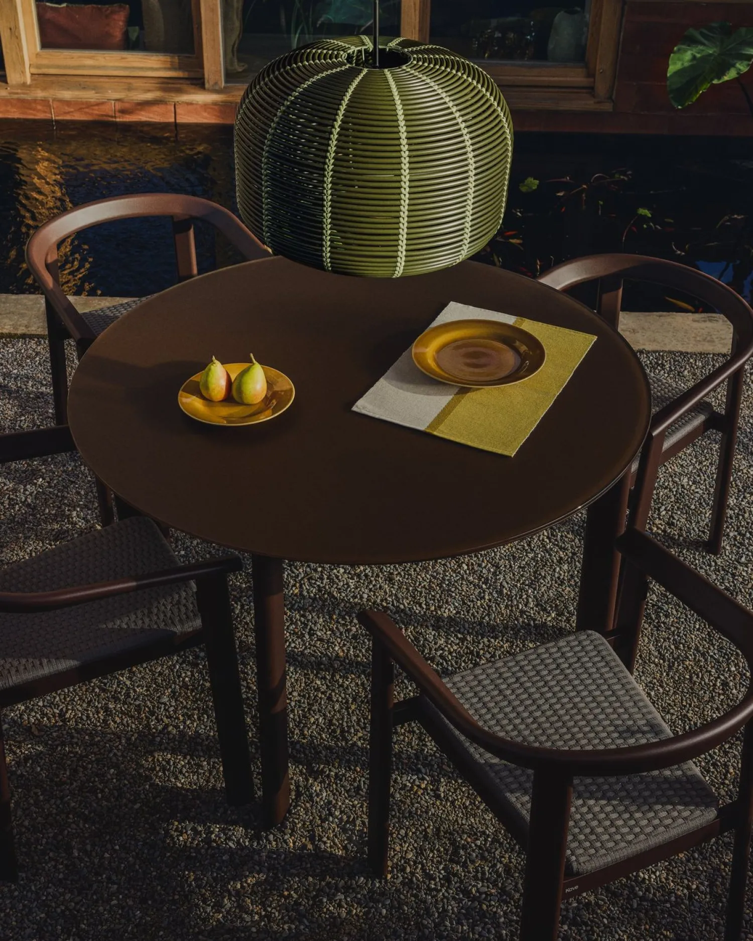 Tuintafels-Kave Home Erice Ronde Tuintafel Bruin
