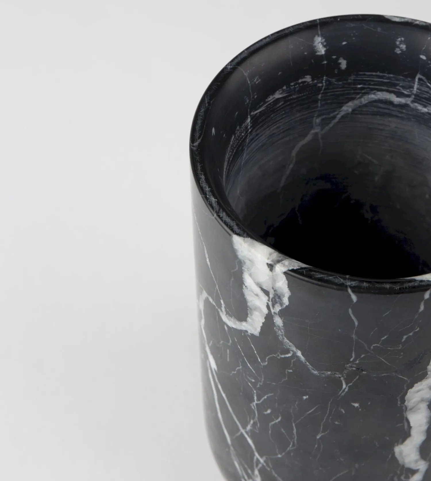 Vazen & Potten-Zuiver Fajen Marble Vaas Black