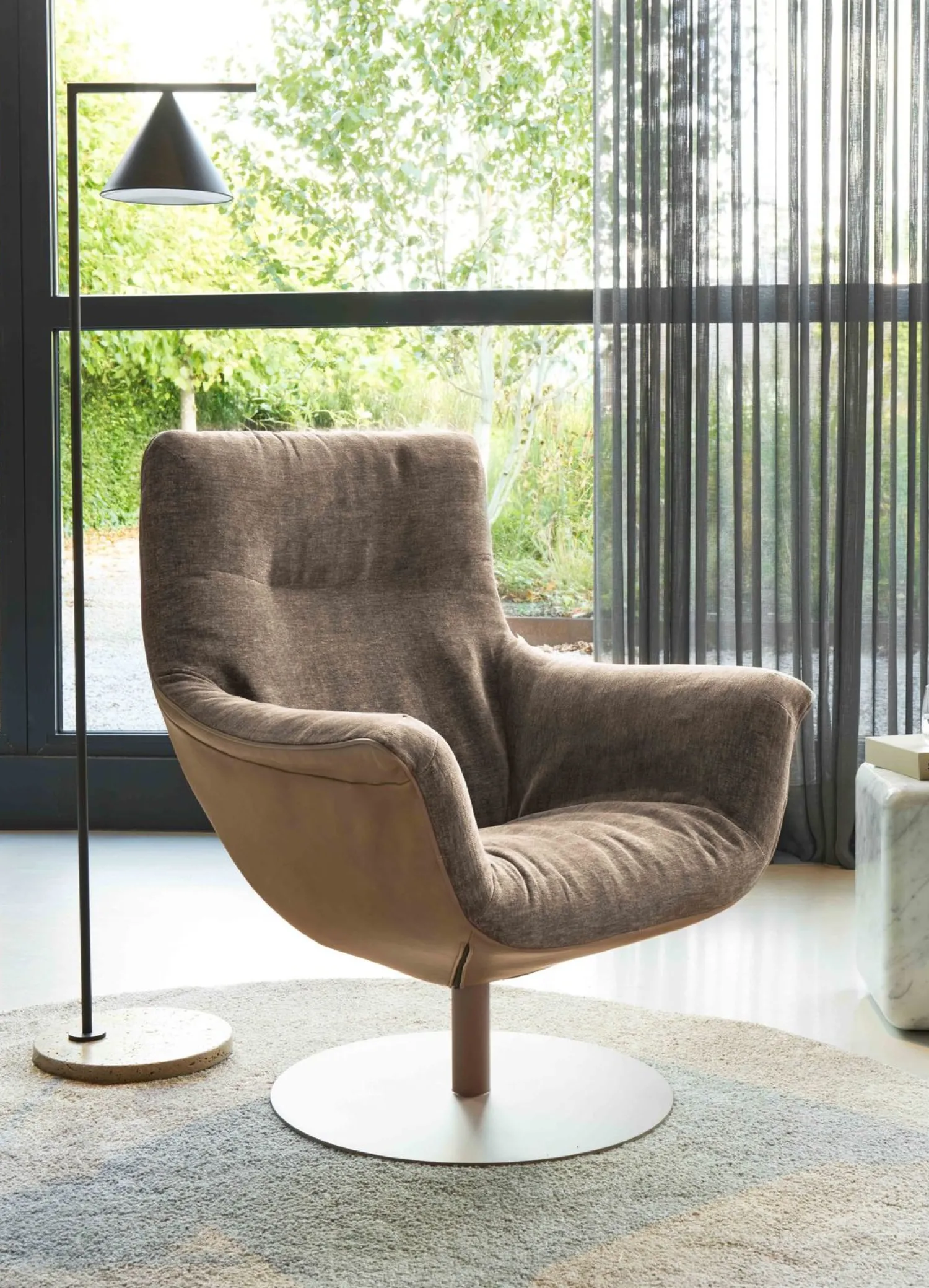 Leren Fauteuils|Design Fauteuils-LABEL Vandenberg First Lady Fauteuil Stone, Shitake