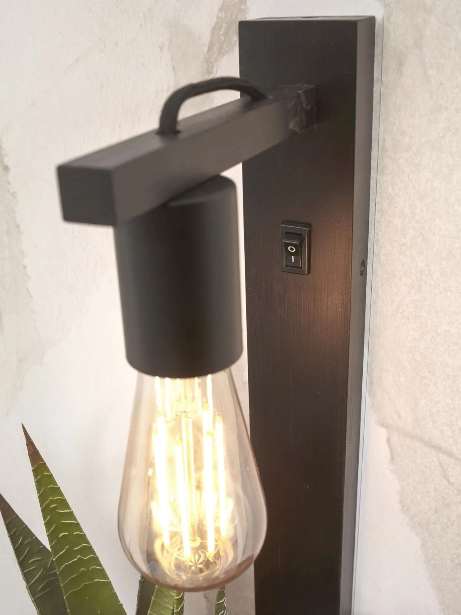 Industriële Wandlampen|Wandlampen-Good&Mojo Flores Wandlamp Black