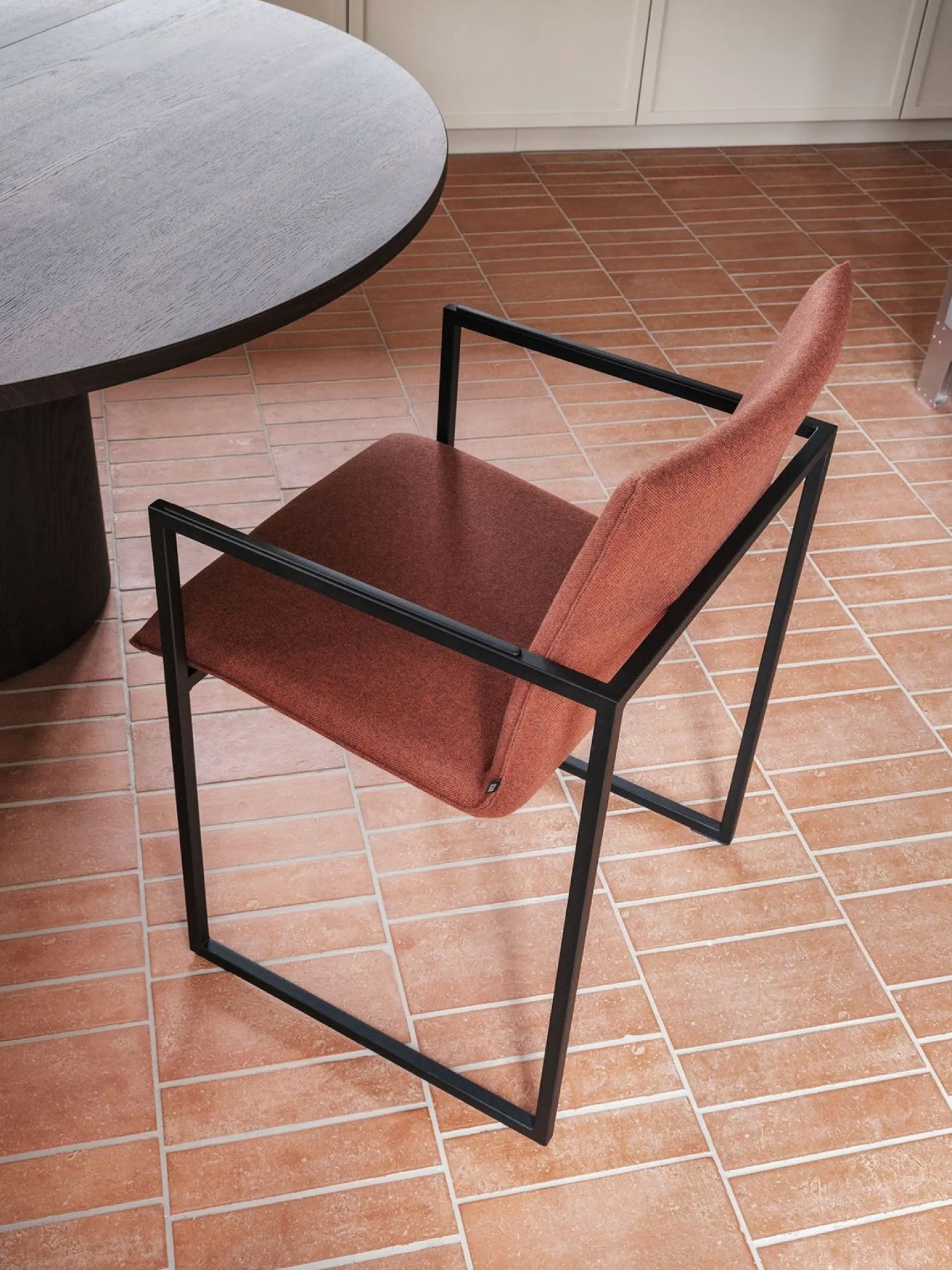 Eetkamerstoelen Met Armleuning|Design Stoelen-Arco Frame Friendly Eetkamerstoel Rust