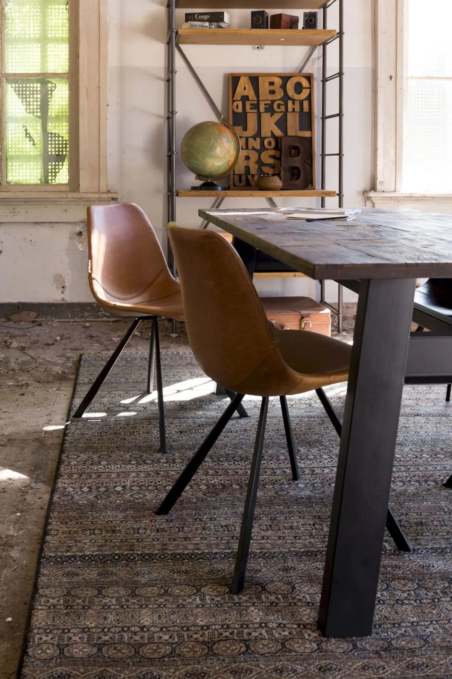Kuipstoelen|Eetkamerstoelen Zonder Armleuning-Dutchbone Franky Eetkamerstoel Brown
