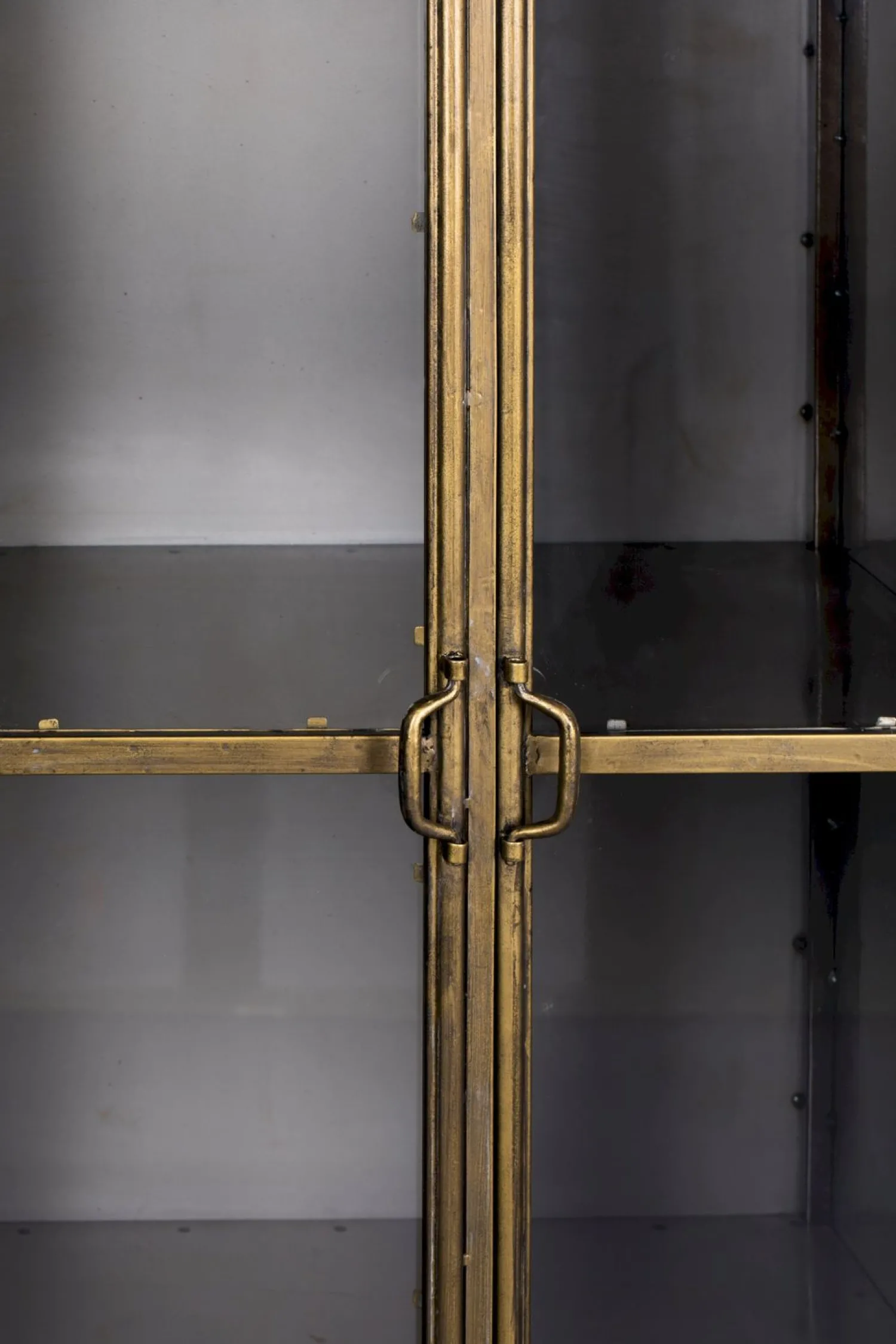 Vitrinekasten-Dutchbone Gertlush Vitrinekast Antique Brass