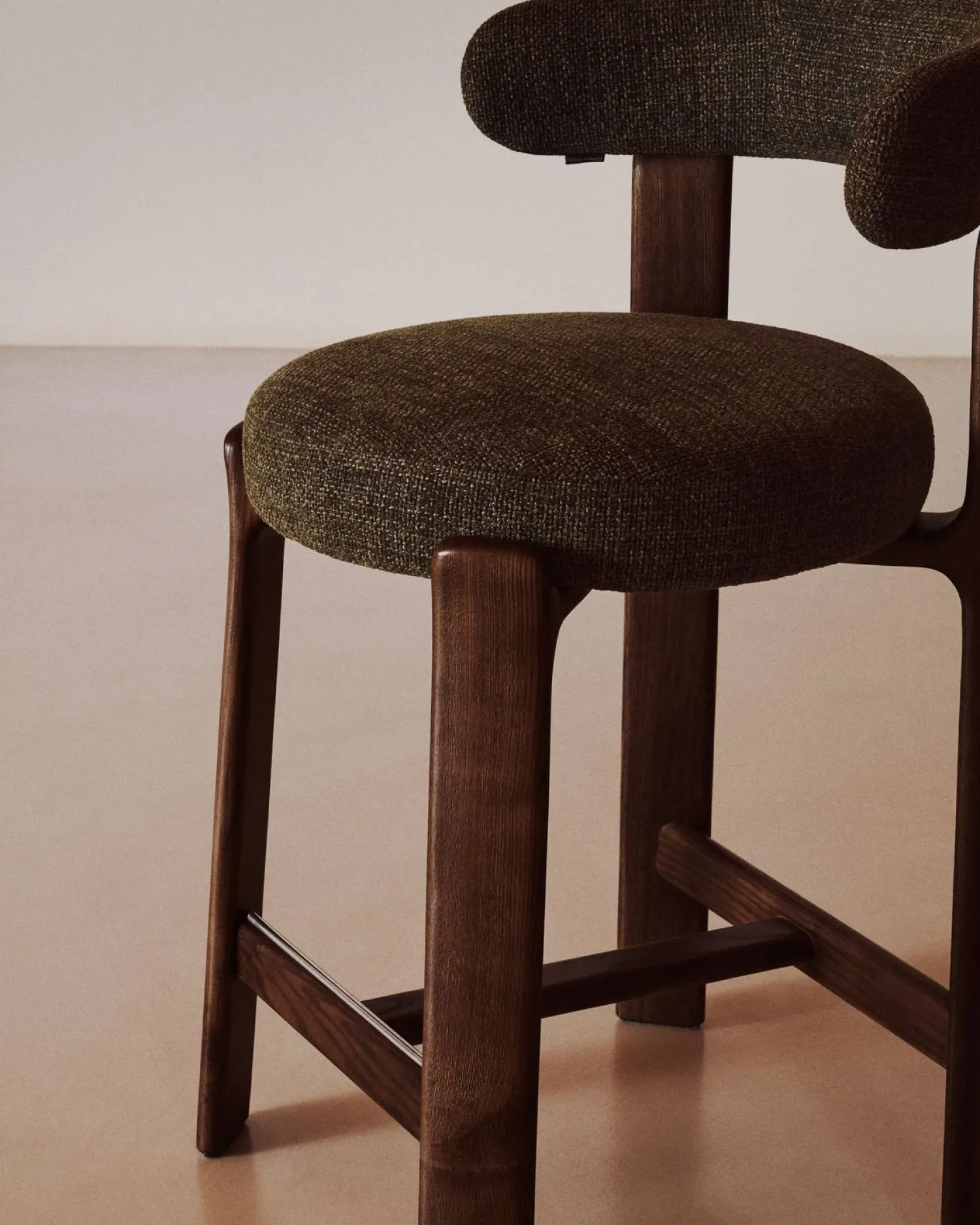 Stoffen Barkrukken-Kave Home Granite Laag Barstoel Groen