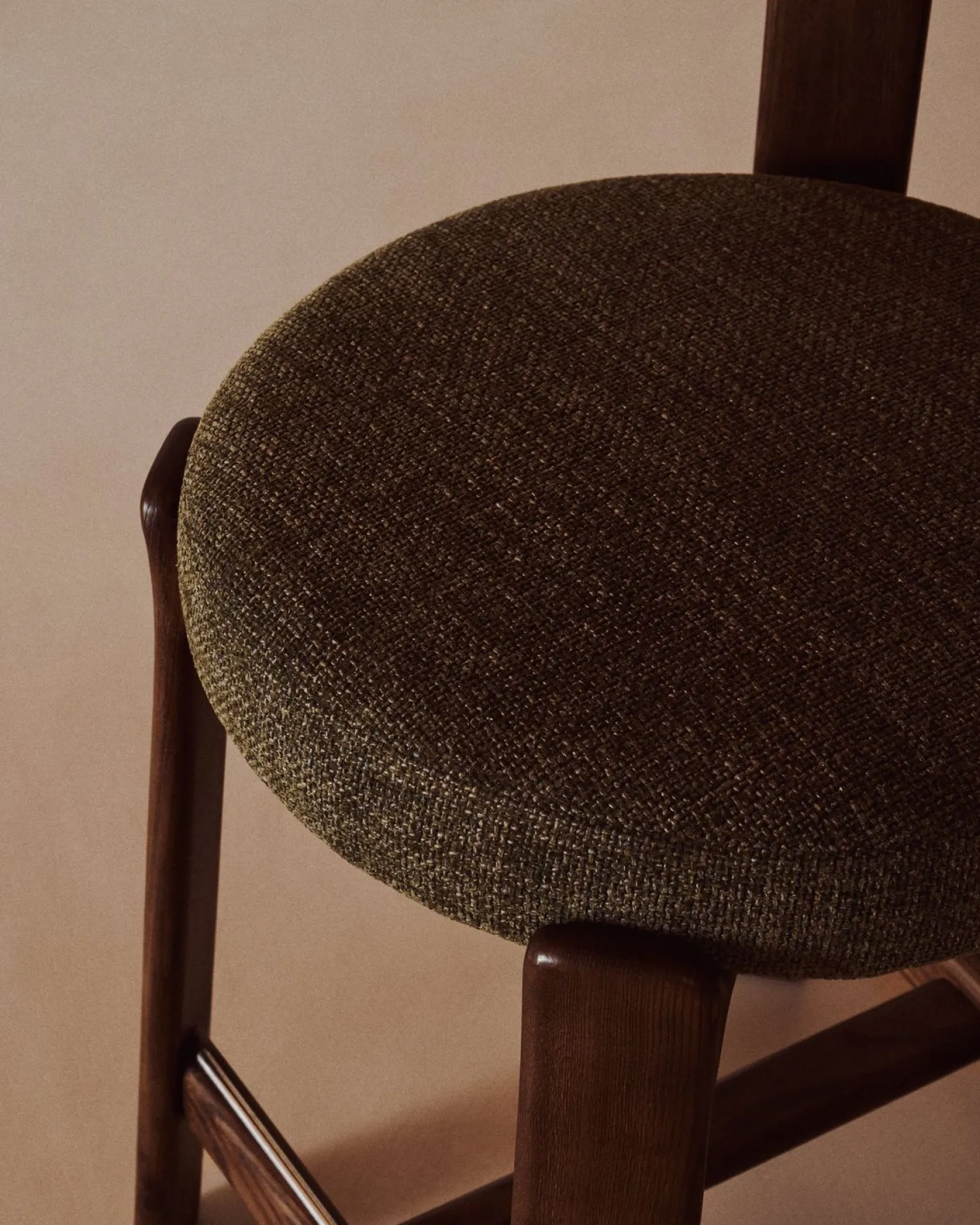 Stoffen Barkrukken-Kave Home Granite Laag Barstoel Groen