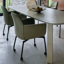 Design Stoelen|Eetkamerstoelen Met Armleuning-Leolux Gyon Eetkamerstoel