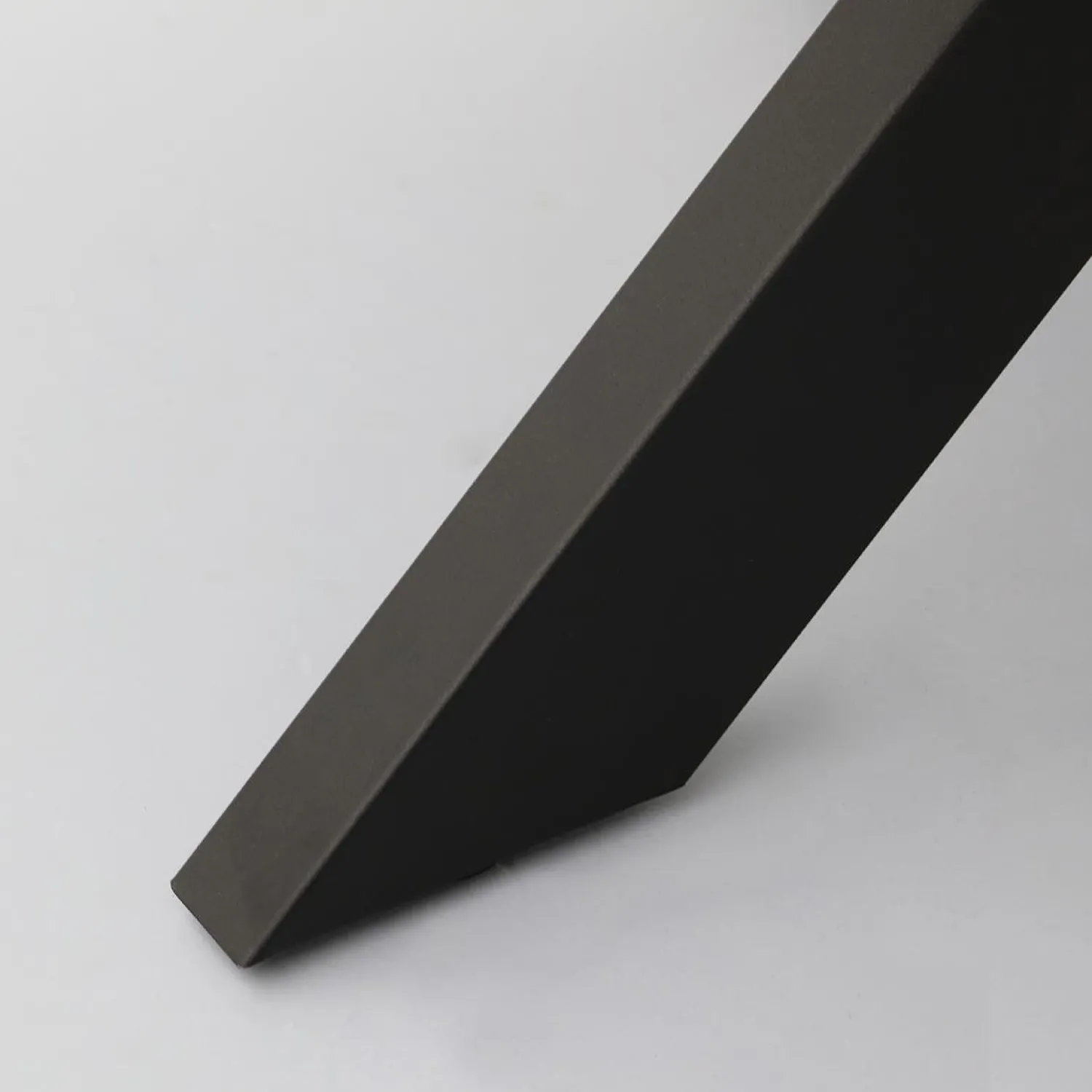 Houten Eettafels|Ronde Eettafels-Trendhopper Haiko Rond Eettafel Black Sky