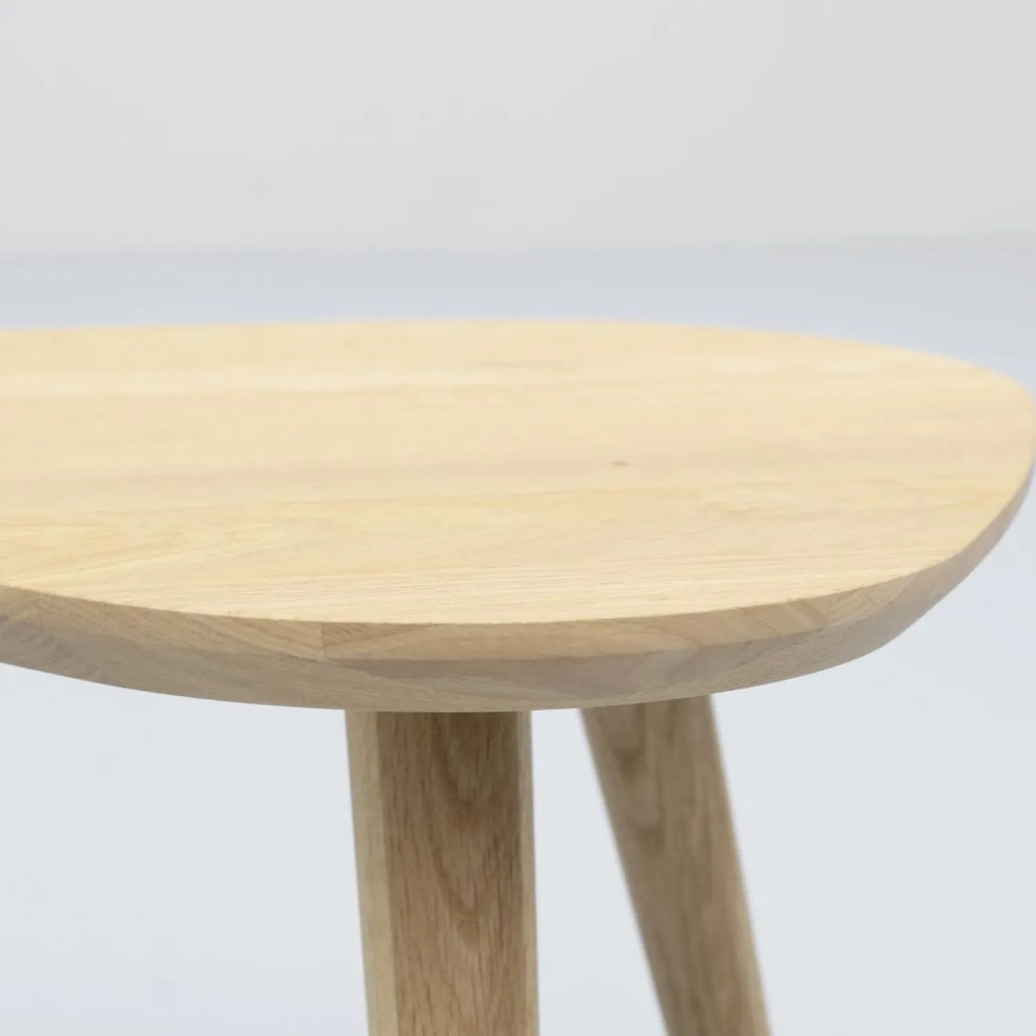 Houten Salontafels-Trendhopper Haiko Triangle Salontafel Oak Basic