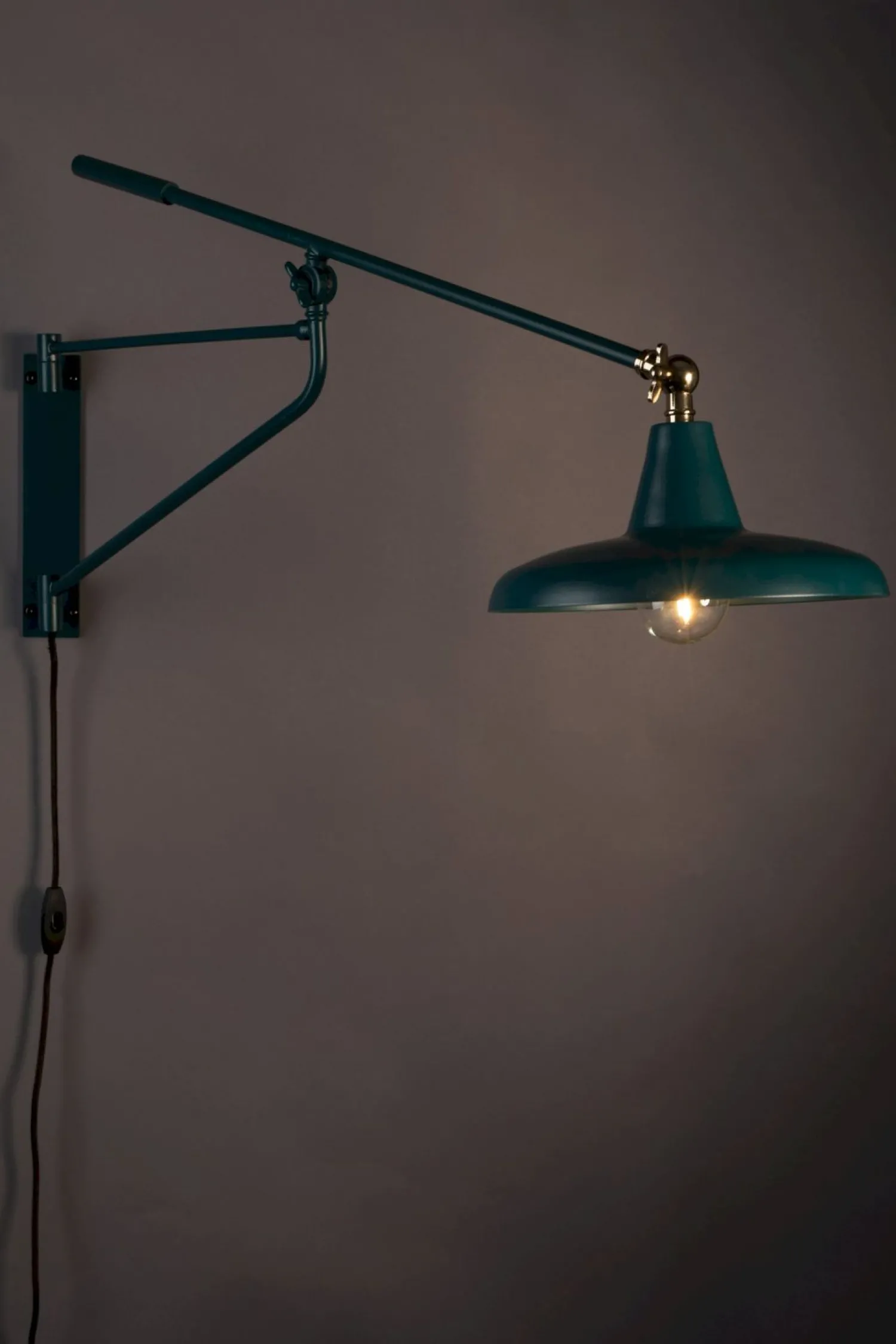 Industriële Wandlampen|Wandlampen-Dutchbone Hector Wandlamp Teal