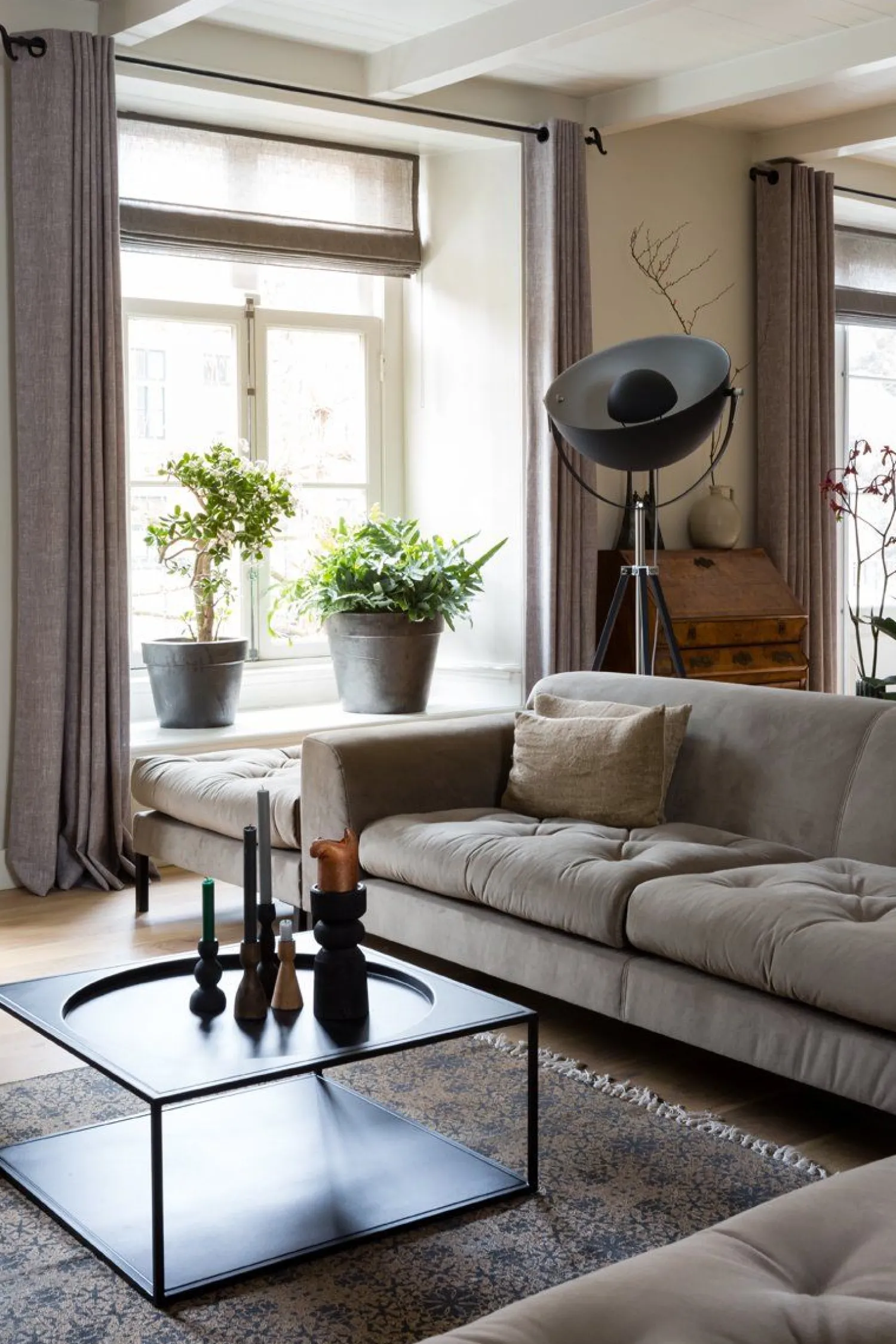 Industriële Vloerlampen|Vloerlampen-It's about RoMi Hollywood Vloerlamp zwart