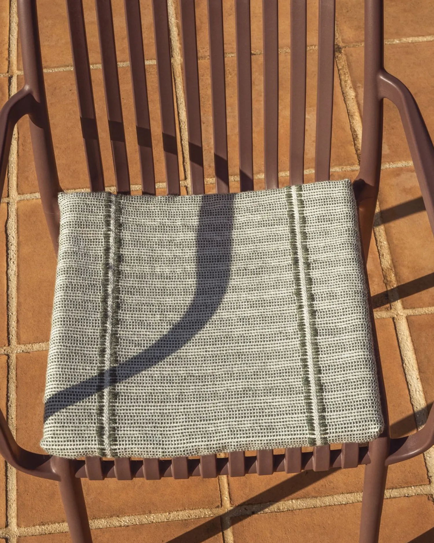 Tuinstoelen-Kave Home Isabellini Tuinstoel Bruin