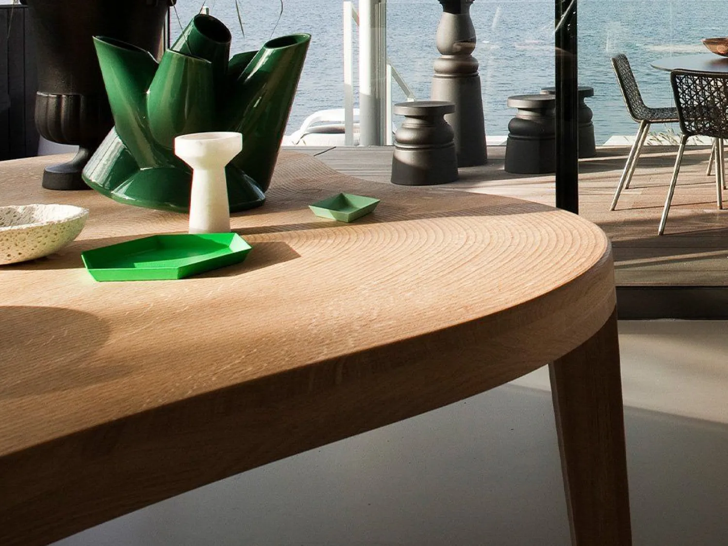 Houten Eettafels|Organische Eettafels-Linteloo Isola Eettafels Zwart
