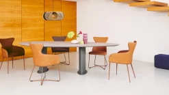 Design Stoelen|Draaibare Eetkamerstoelen-Bert Plantagie Iuno Armstoel Kurkuma