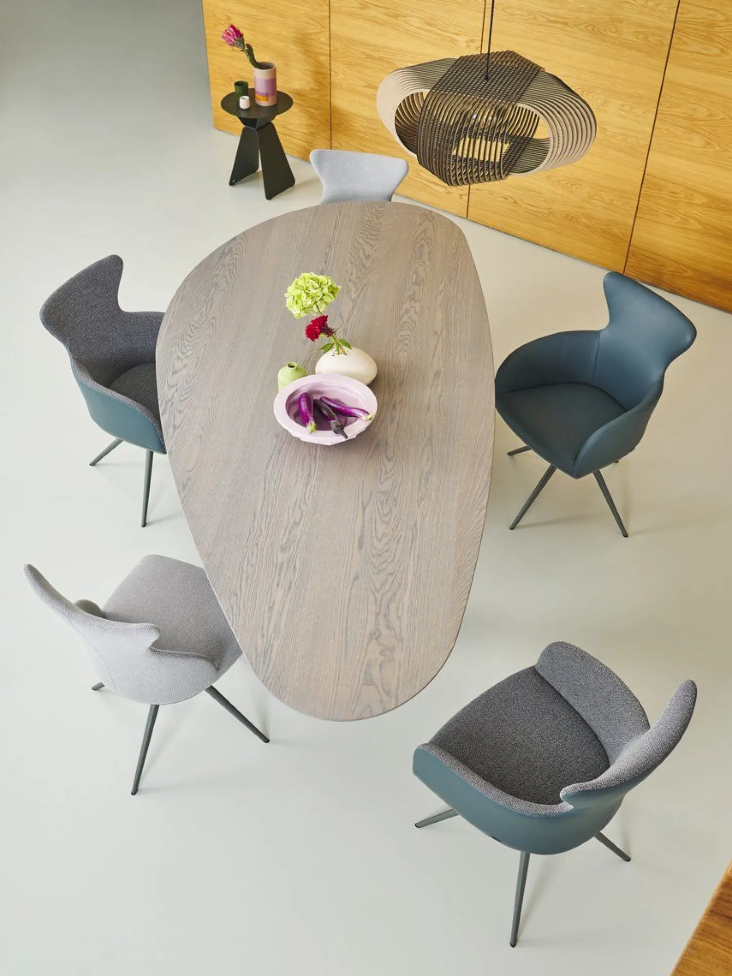 Design Stoelen|Draaibare Eetkamerstoelen-Bert Plantagie Iuno Armstoel Kurkuma