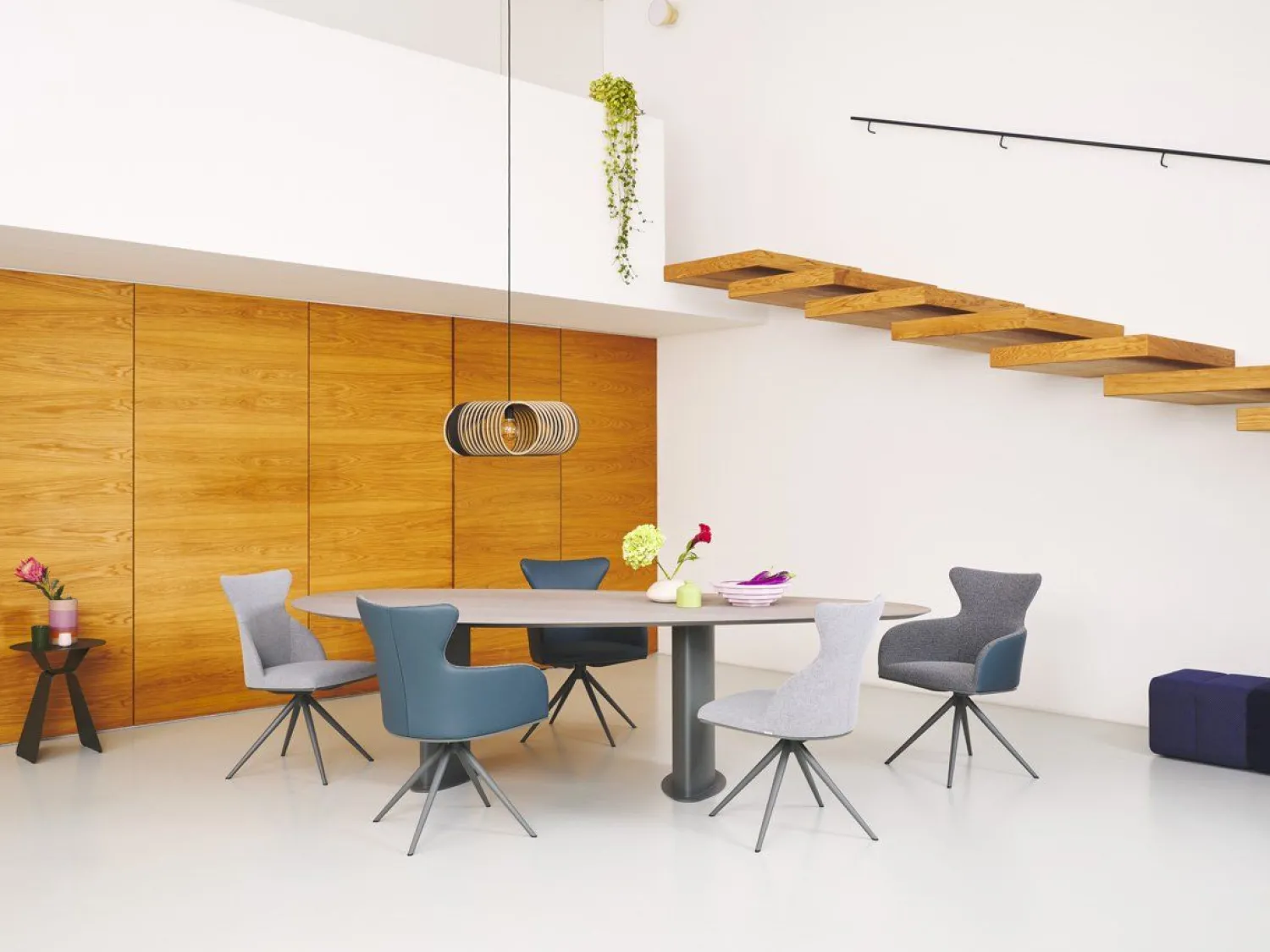 Design Stoelen|Draaibare Eetkamerstoelen-Bert Plantagie Iuno Eetkamerstoel Amaretto