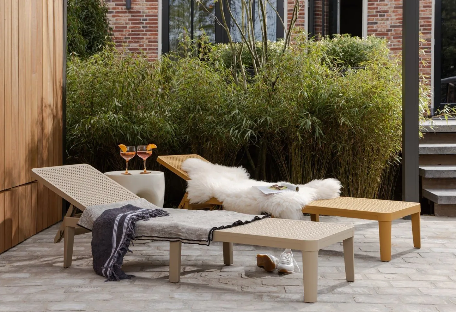 Tuinstoelen-WOOOD Jinte Ligbed Zand