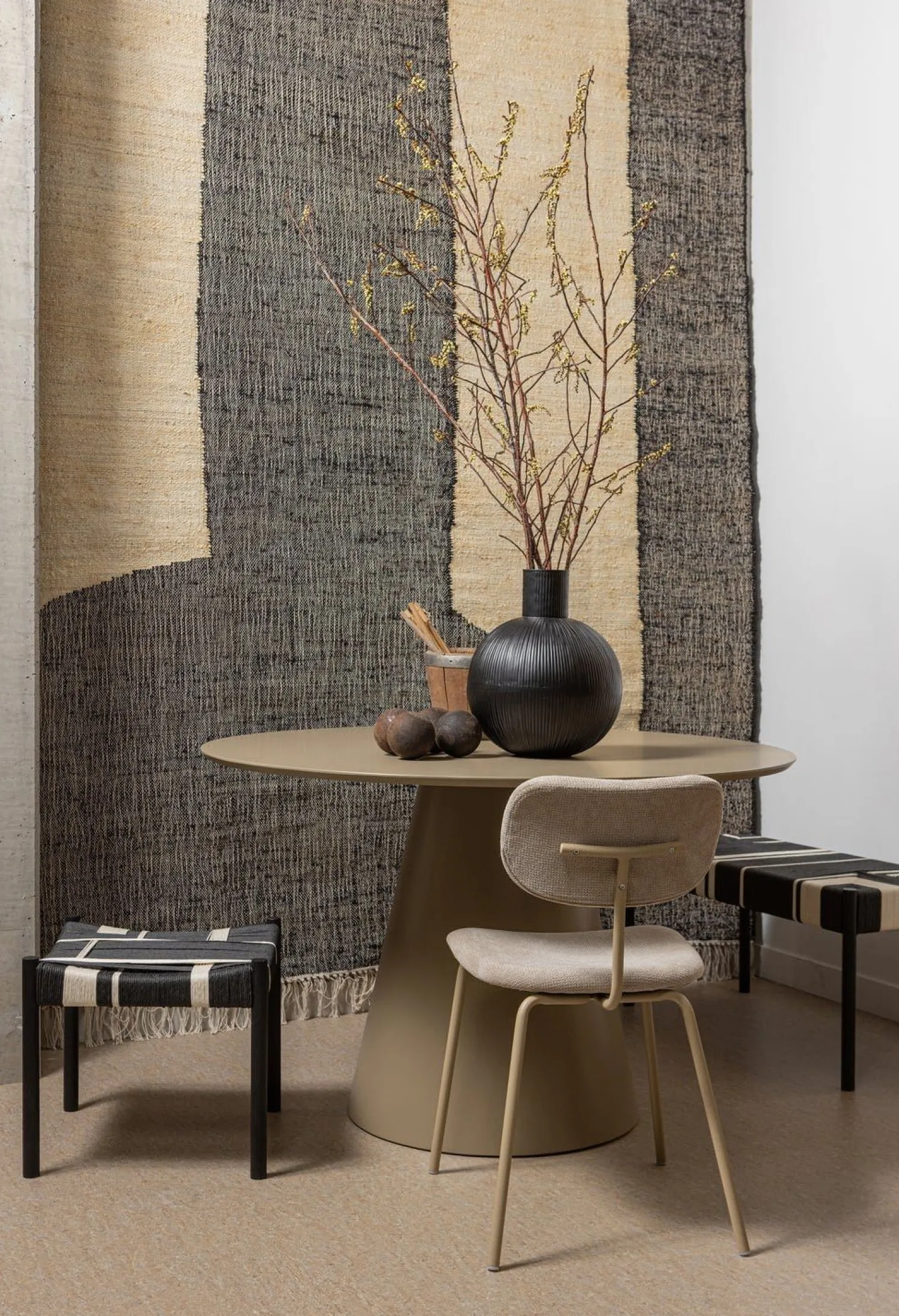 Ronde Eettafels-WOOOD Jorre Eettafel Military Brown