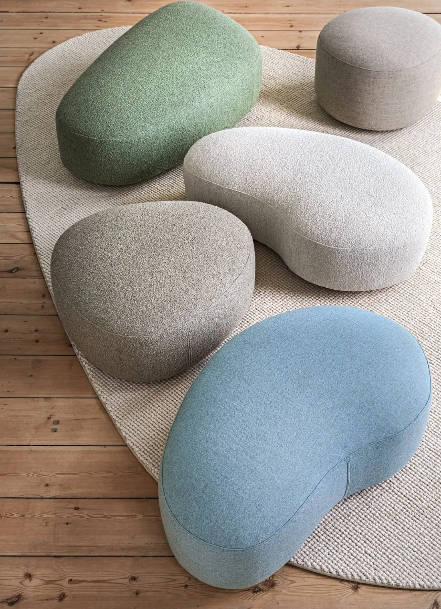 Poefjes & Krukjes|Hockers-EYYE Kivi Pebble Poef Powder