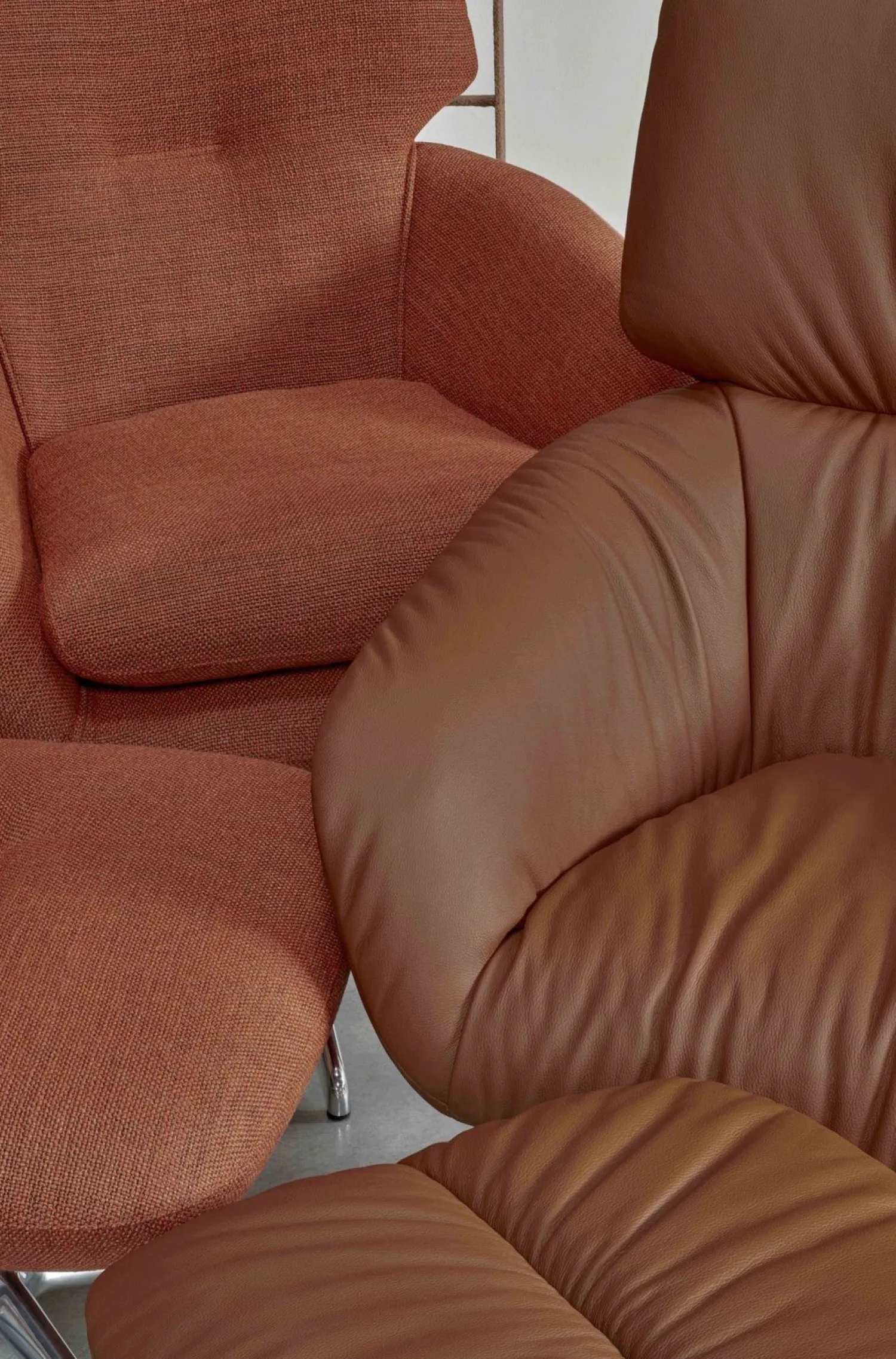Leren Fauteuils|Draaifauteuils-Leolux Lodey Basic Fauteuil Brown Orange