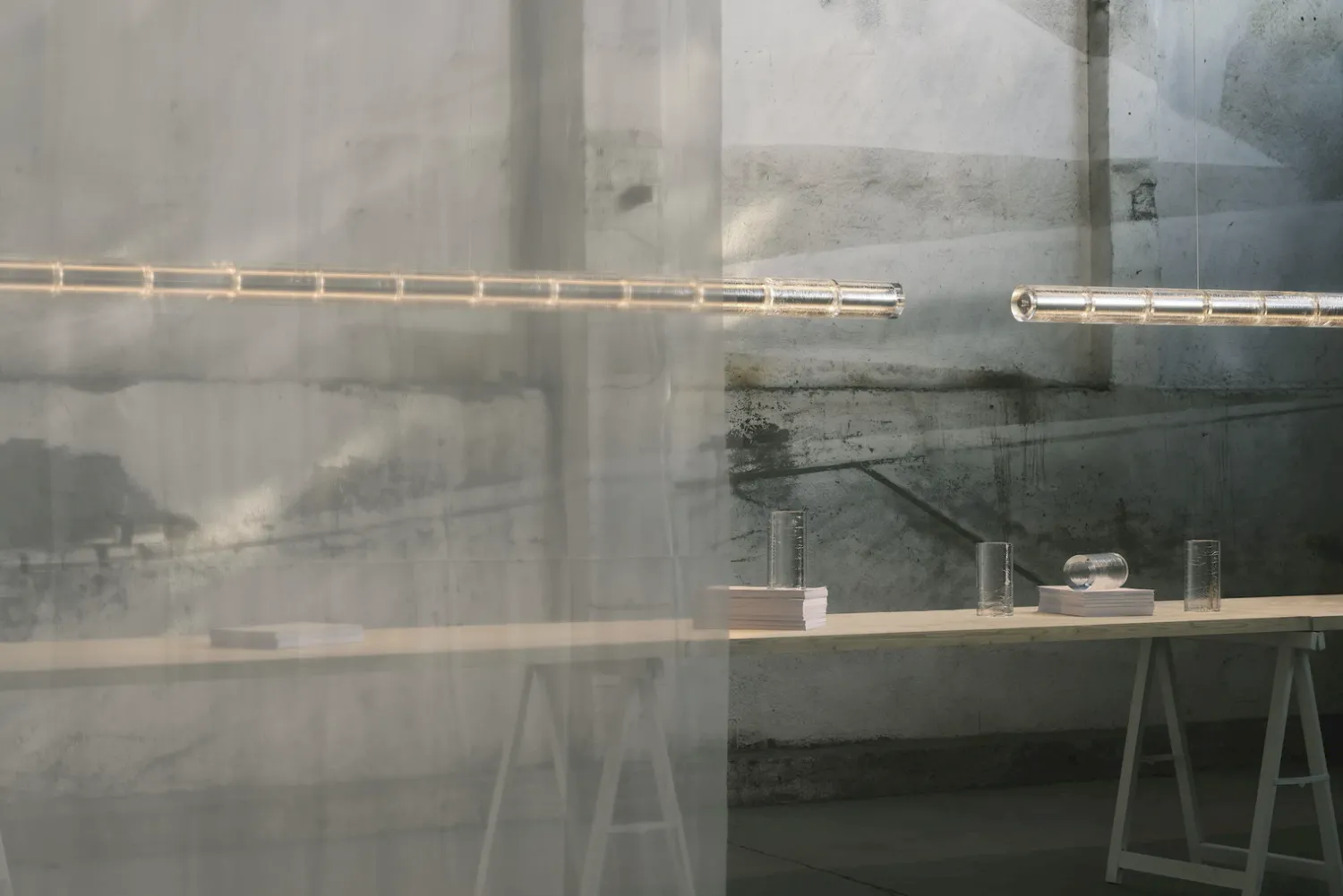 Design Hanglampen|Design Hanglampen-Flos Luce Orizzontale Hanglamp Aluminium