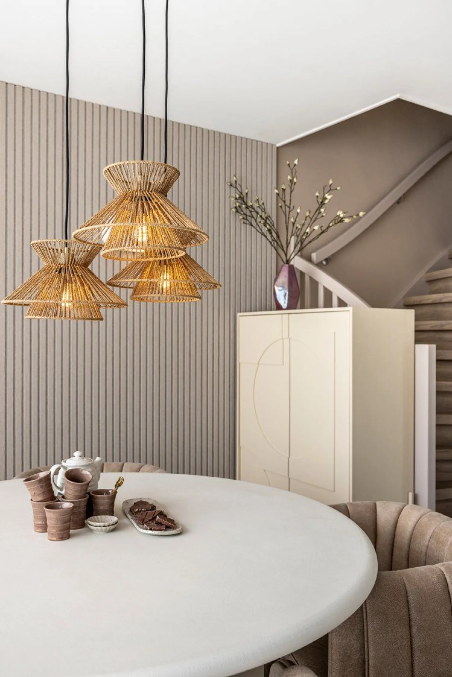 Houten Eettafels|Ronde Eettafels-XOOON Lund Cone Rond Eettafel Stone Skin