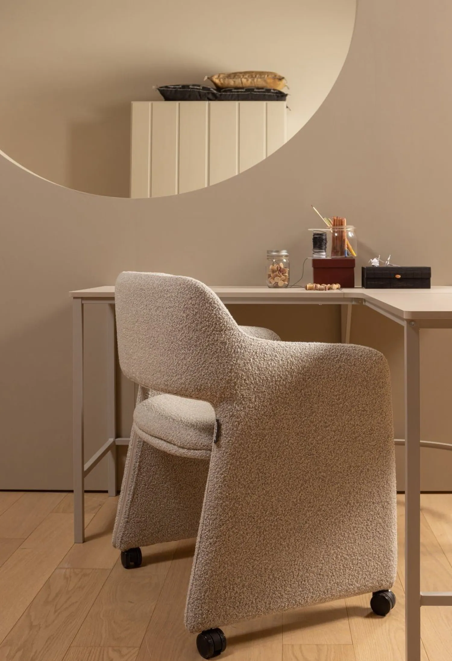 Eetkamerstoelen Met Armleuning-WOOOD Lyric Eetkamerstoel Greige