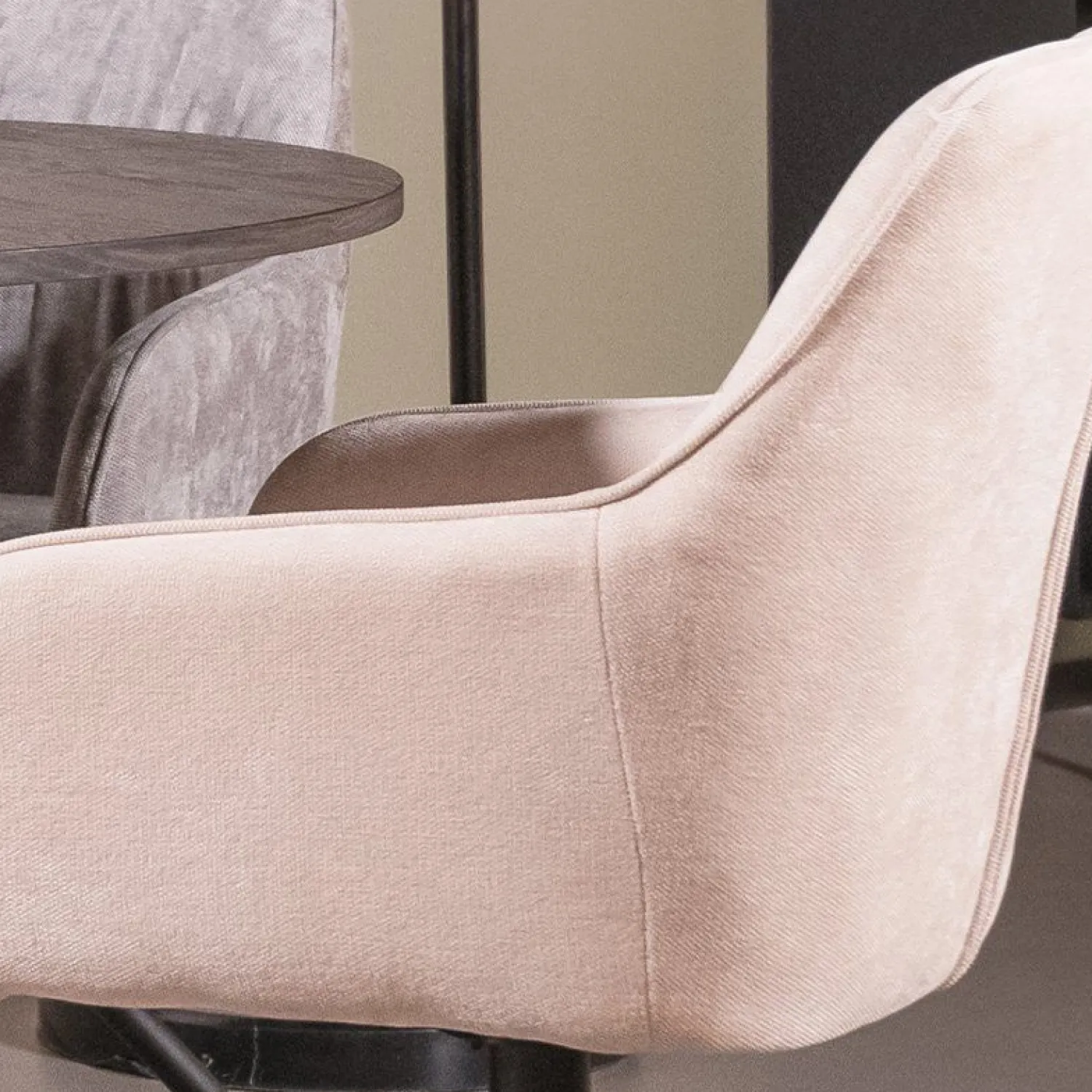 Kuipstoelen|Draaibare Eetkamerstoelen-Eijerkamp Collectie Maddox Eetkamerstoel Beige