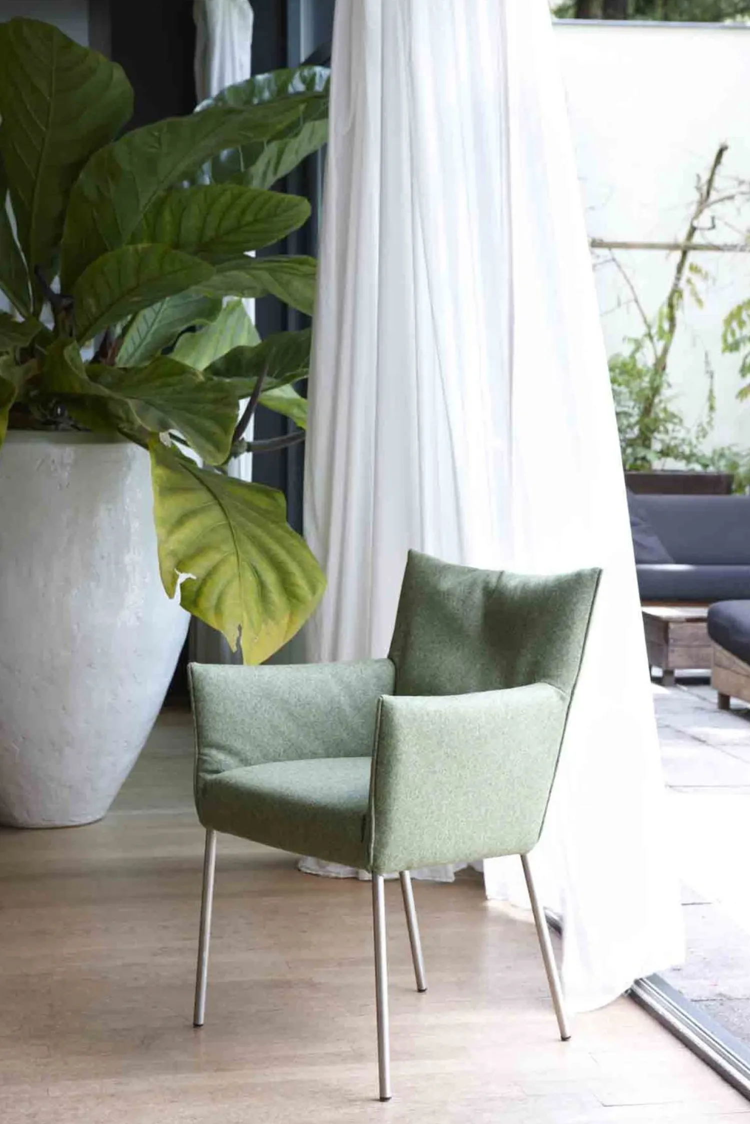 Design Stoelen|Eetkamerstoelen Met Armleuning-LABEL Vandenberg Mali Armstoel Groen