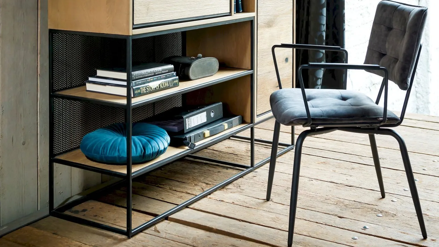 Eetkamerstoelen Met Armleuning-Henders en Hazel Manou Armstoel antraciet